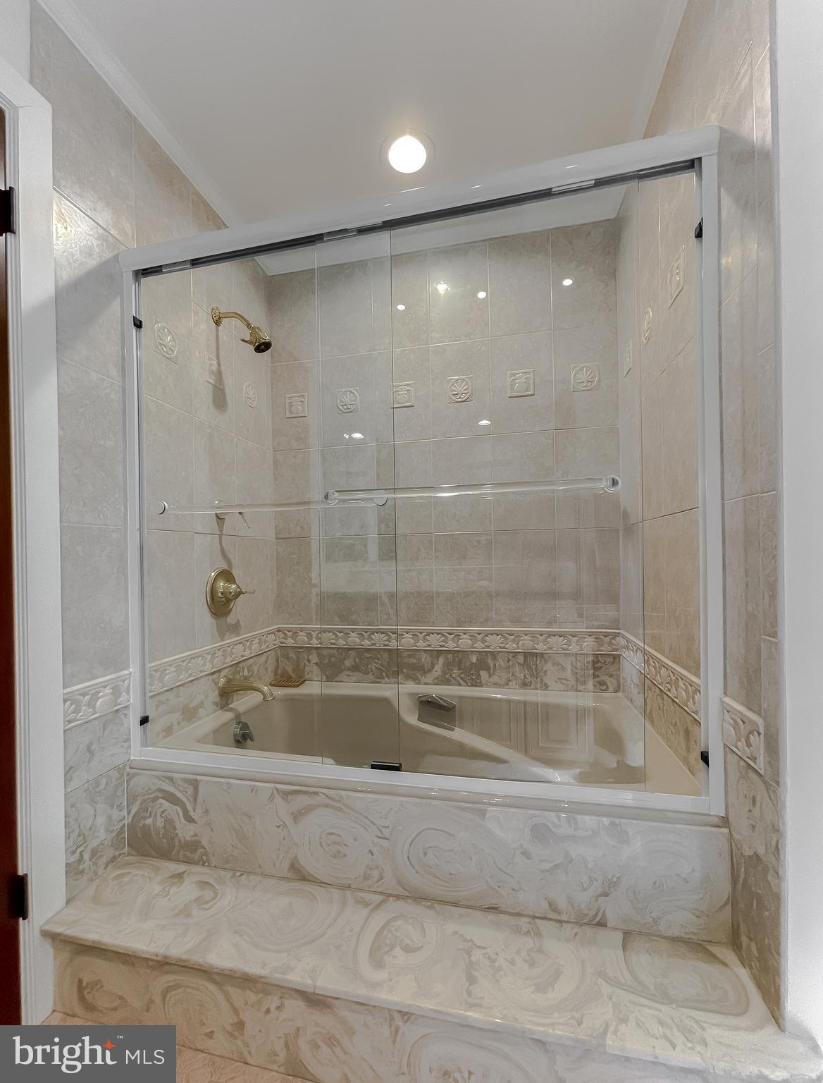 TOWN CREEK - Residential