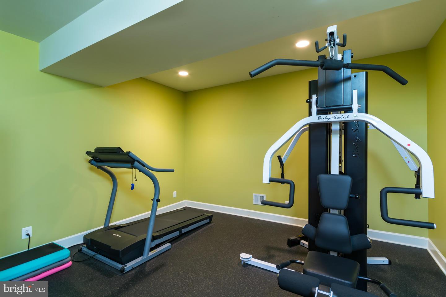 RED CEDAR - Residential