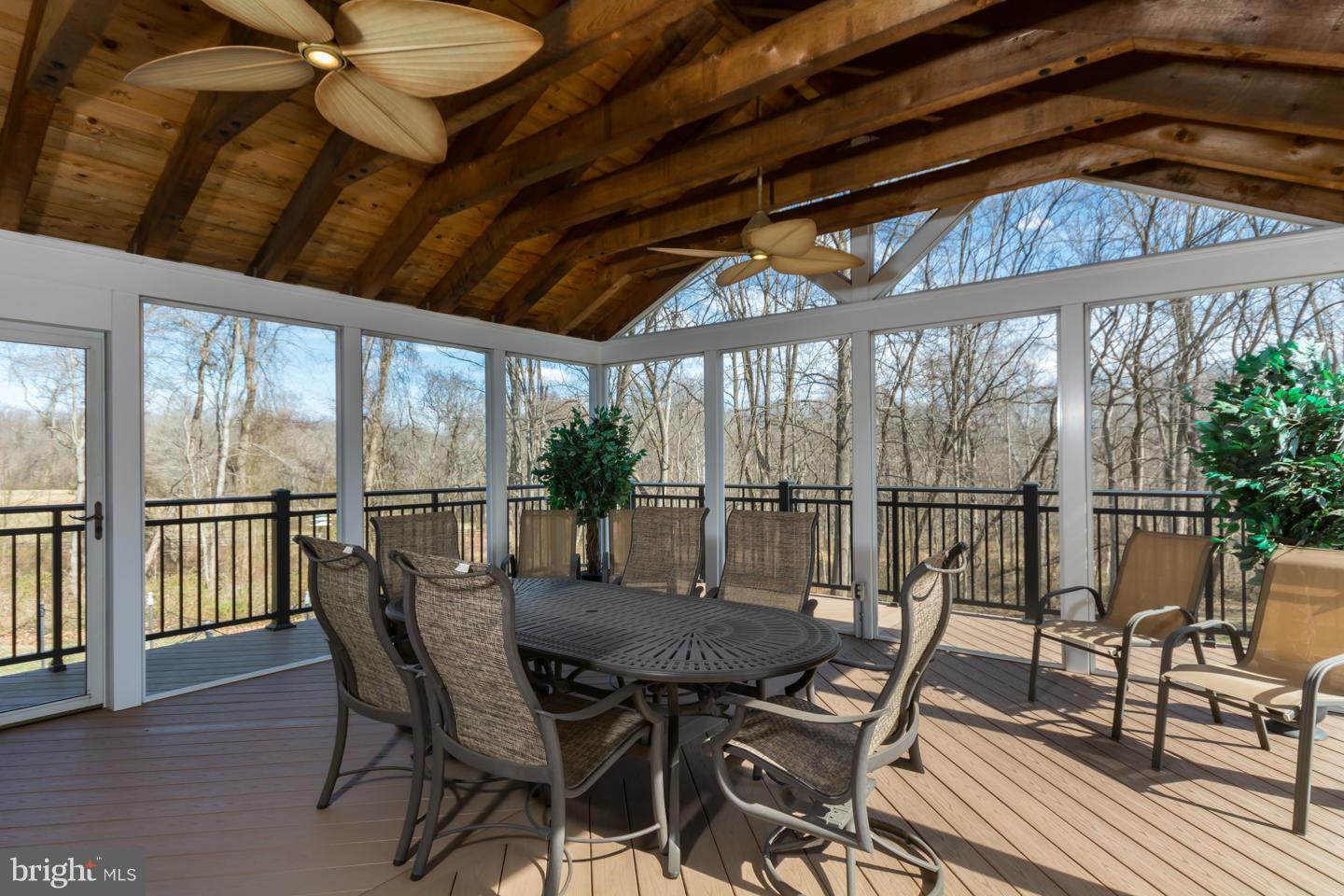 RED CEDAR - Residential