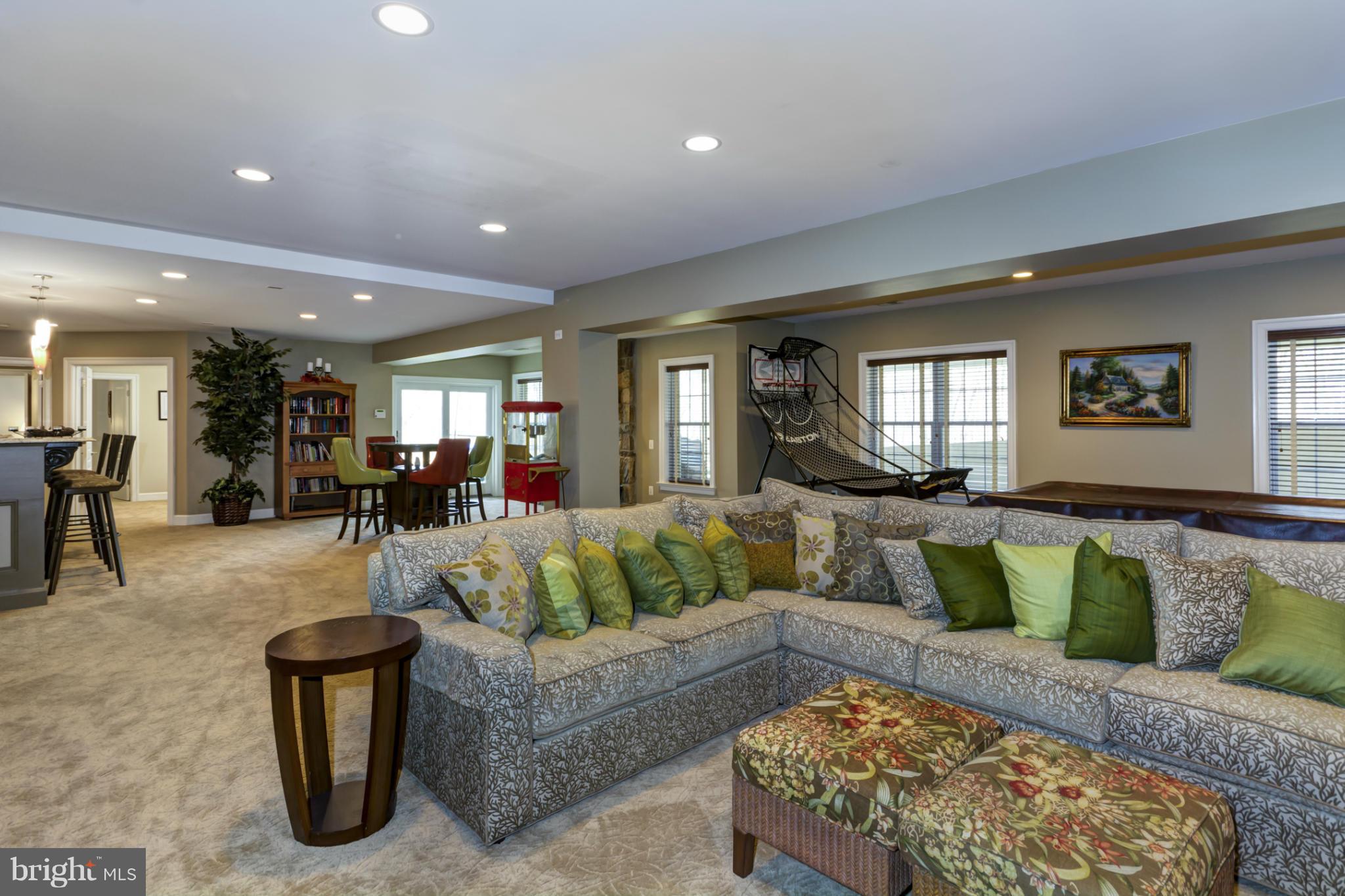 RED CEDAR - Residential