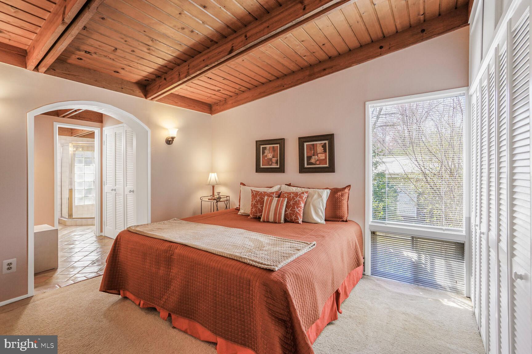 PINE SPRING - Residential