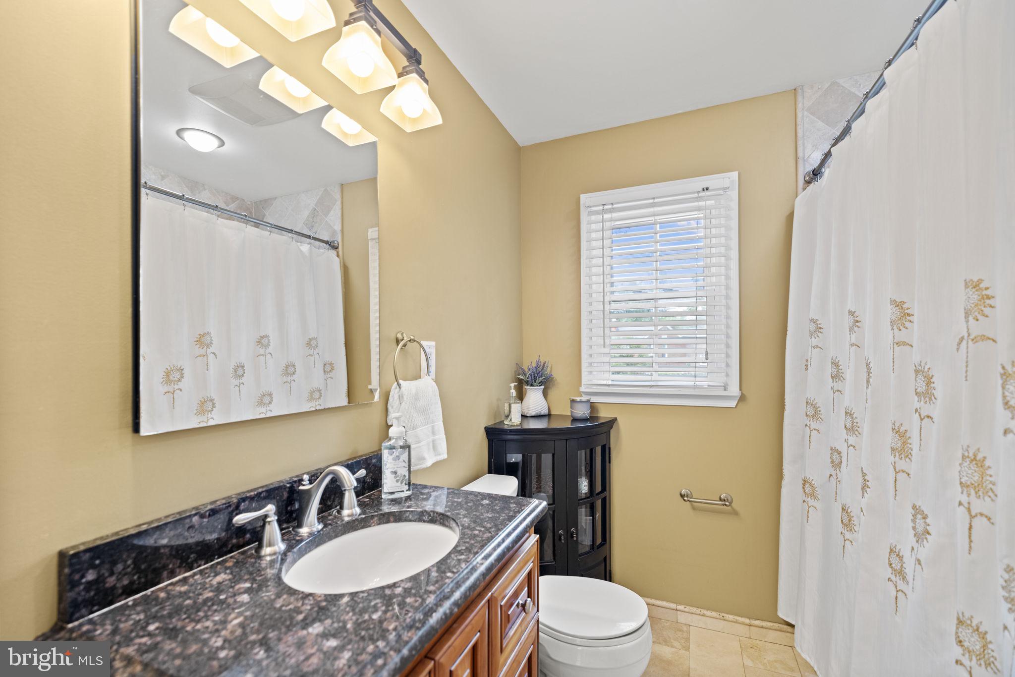 BUCKNELL MANOR - Residential