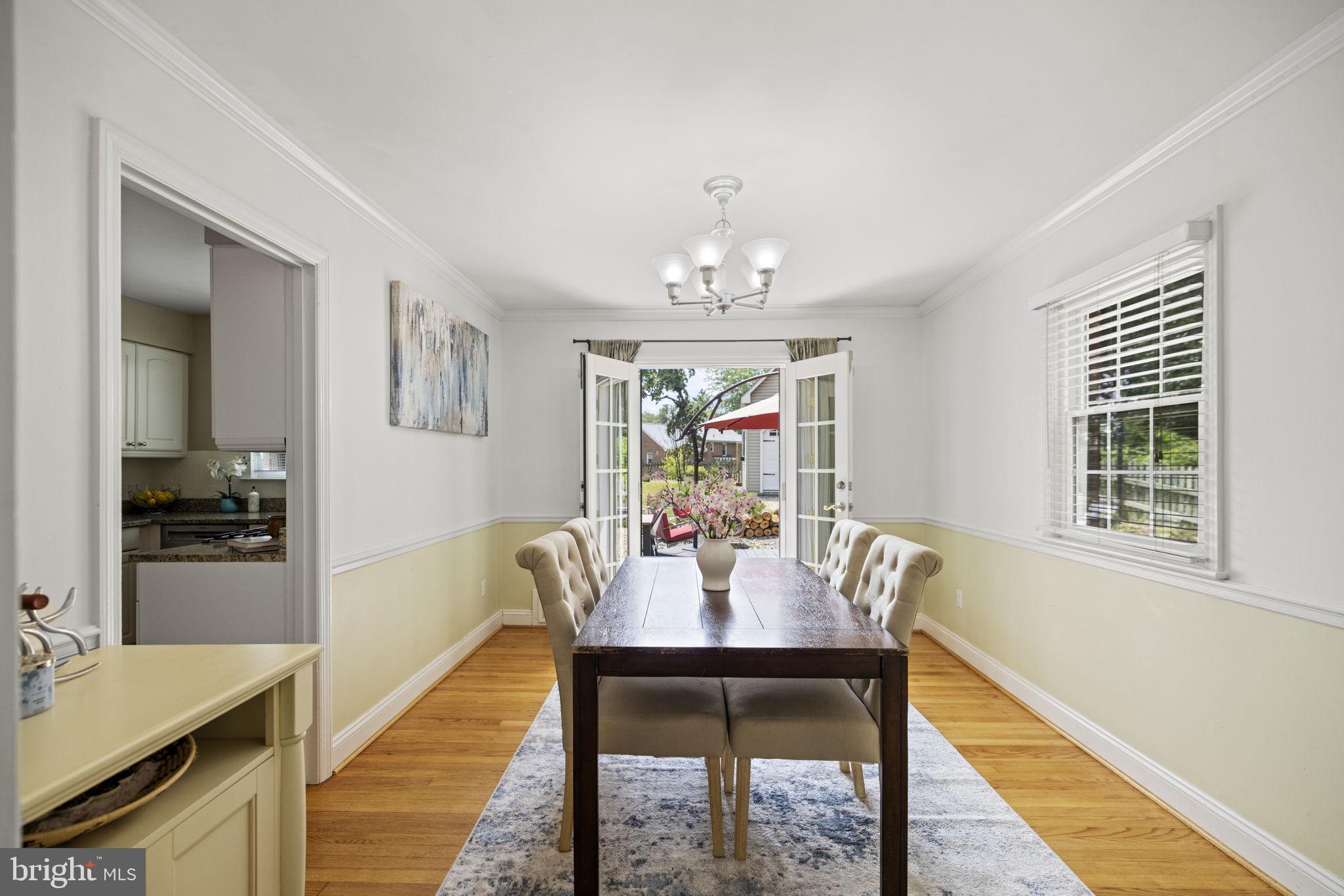 BUCKNELL MANOR - Residential