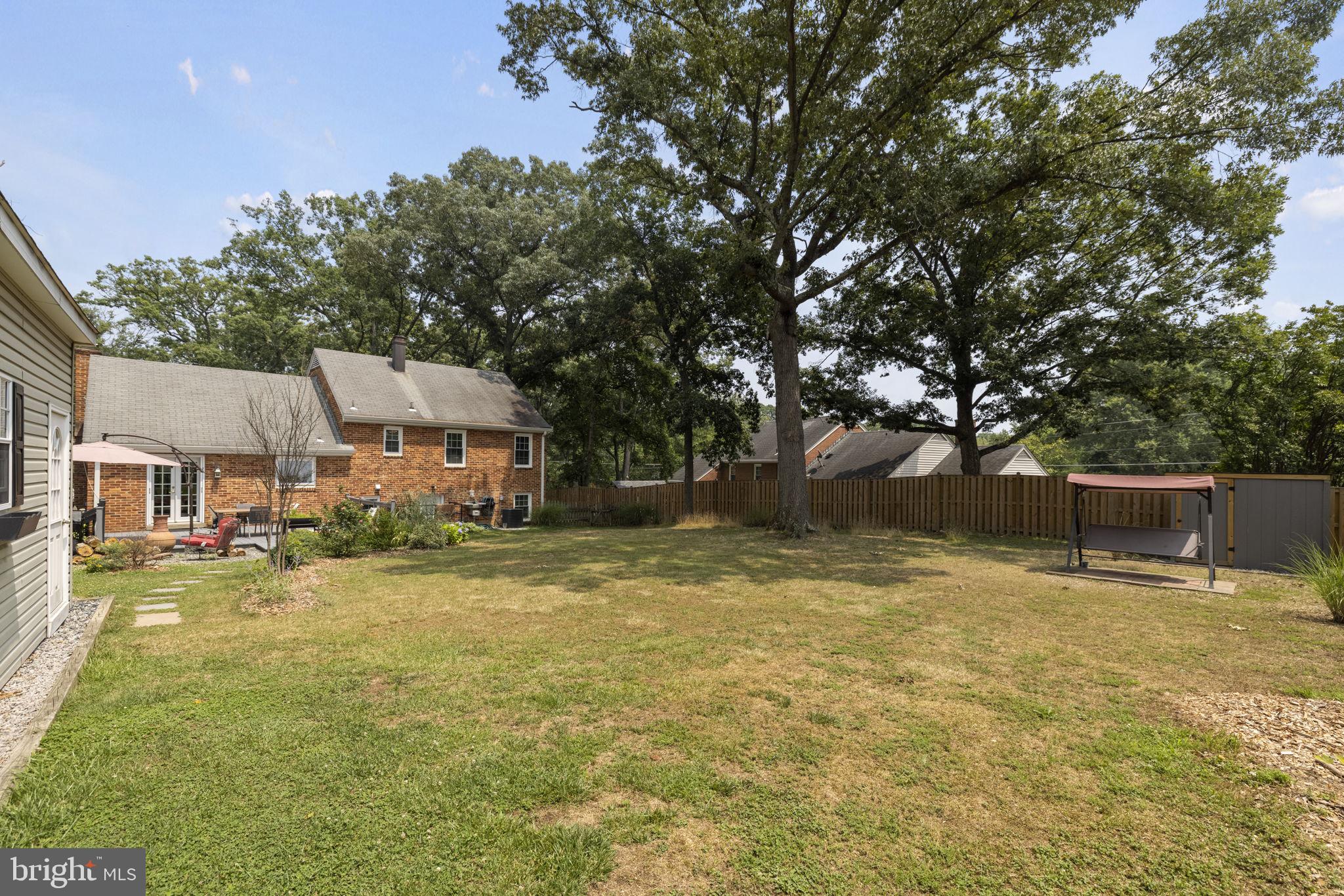 BUCKNELL MANOR - Residential