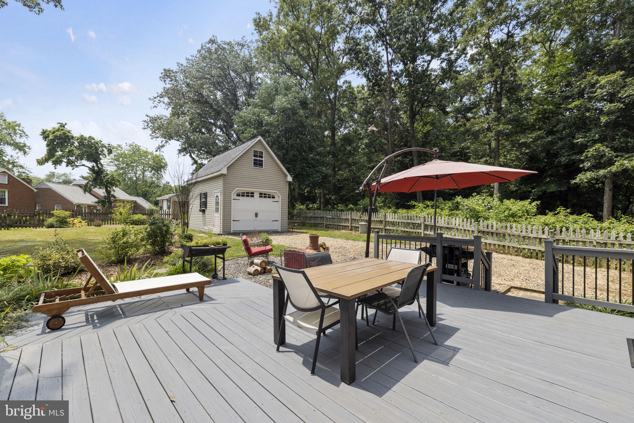 BUCKNELL MANOR - Residential