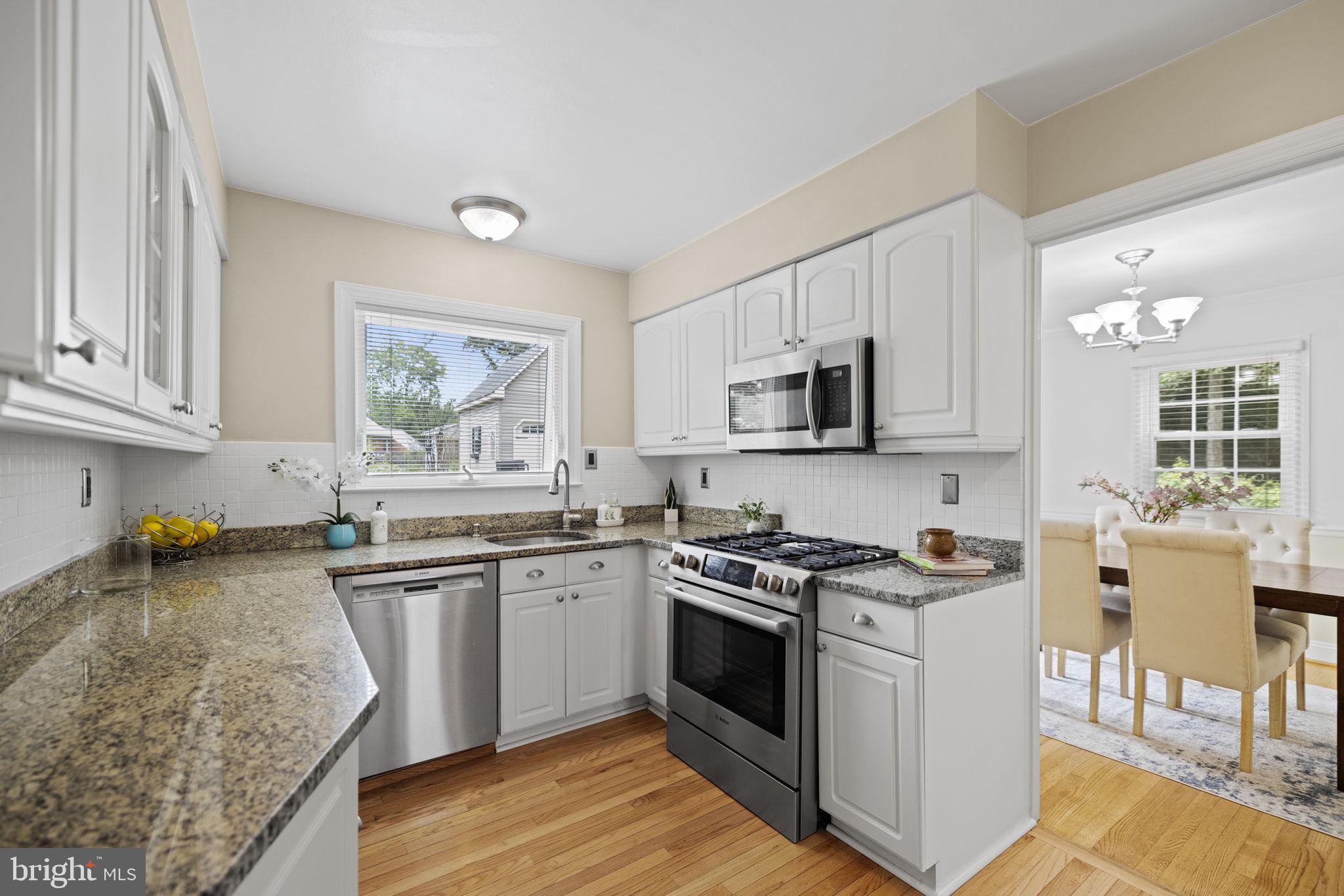 BUCKNELL MANOR - Residential