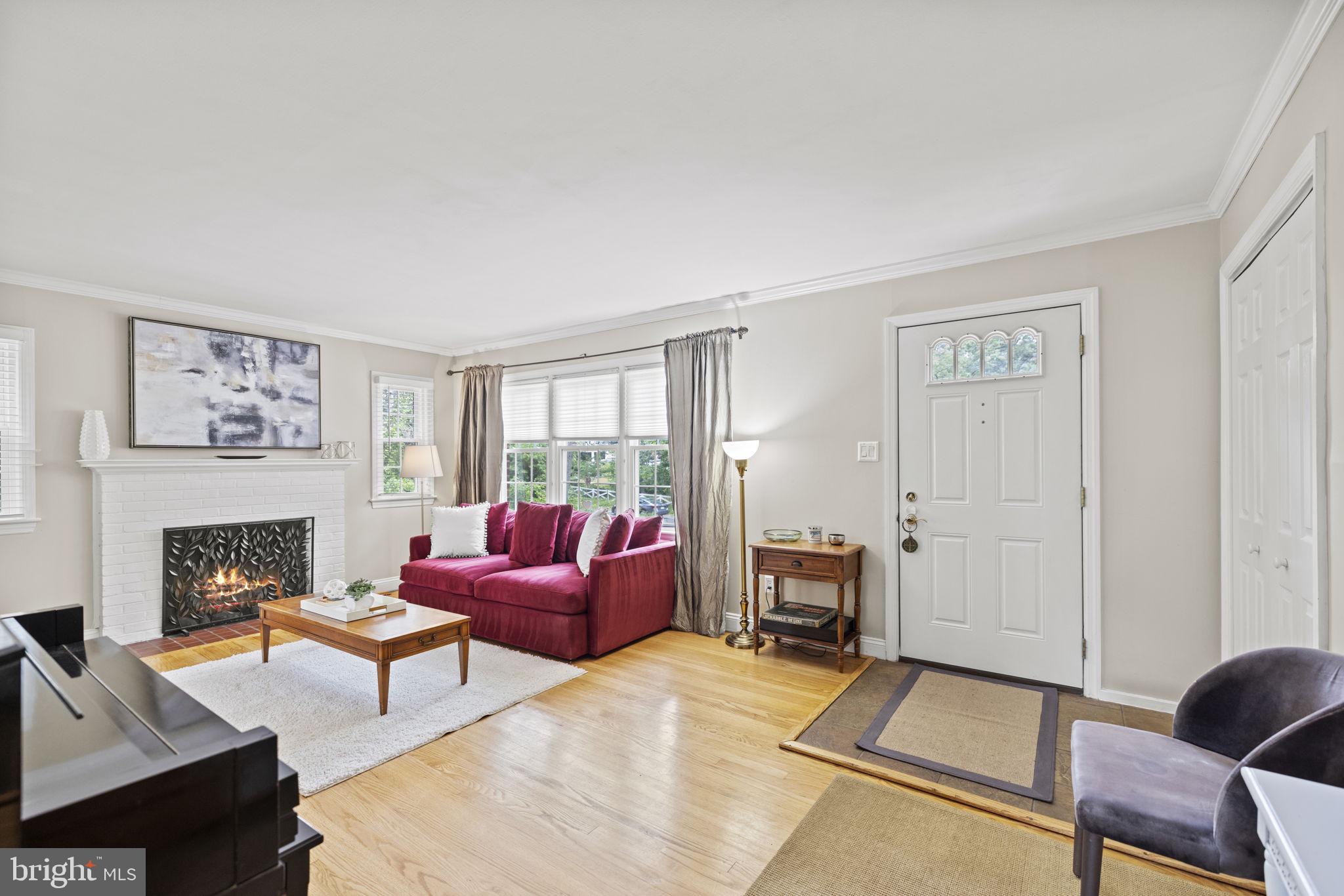 BUCKNELL MANOR - Residential