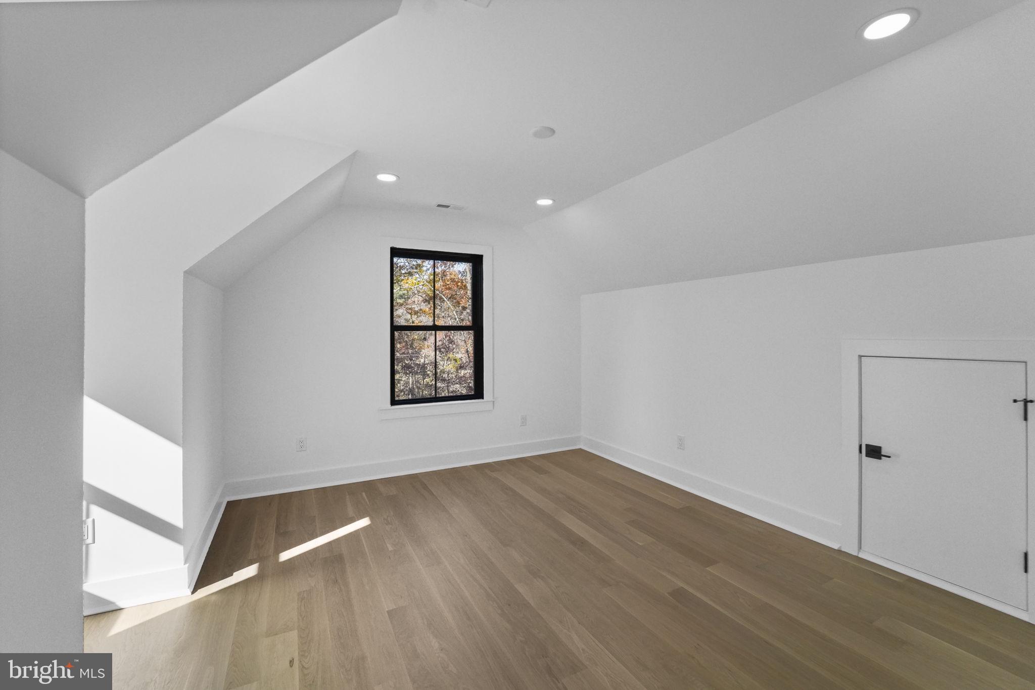 WESTERN - Residential