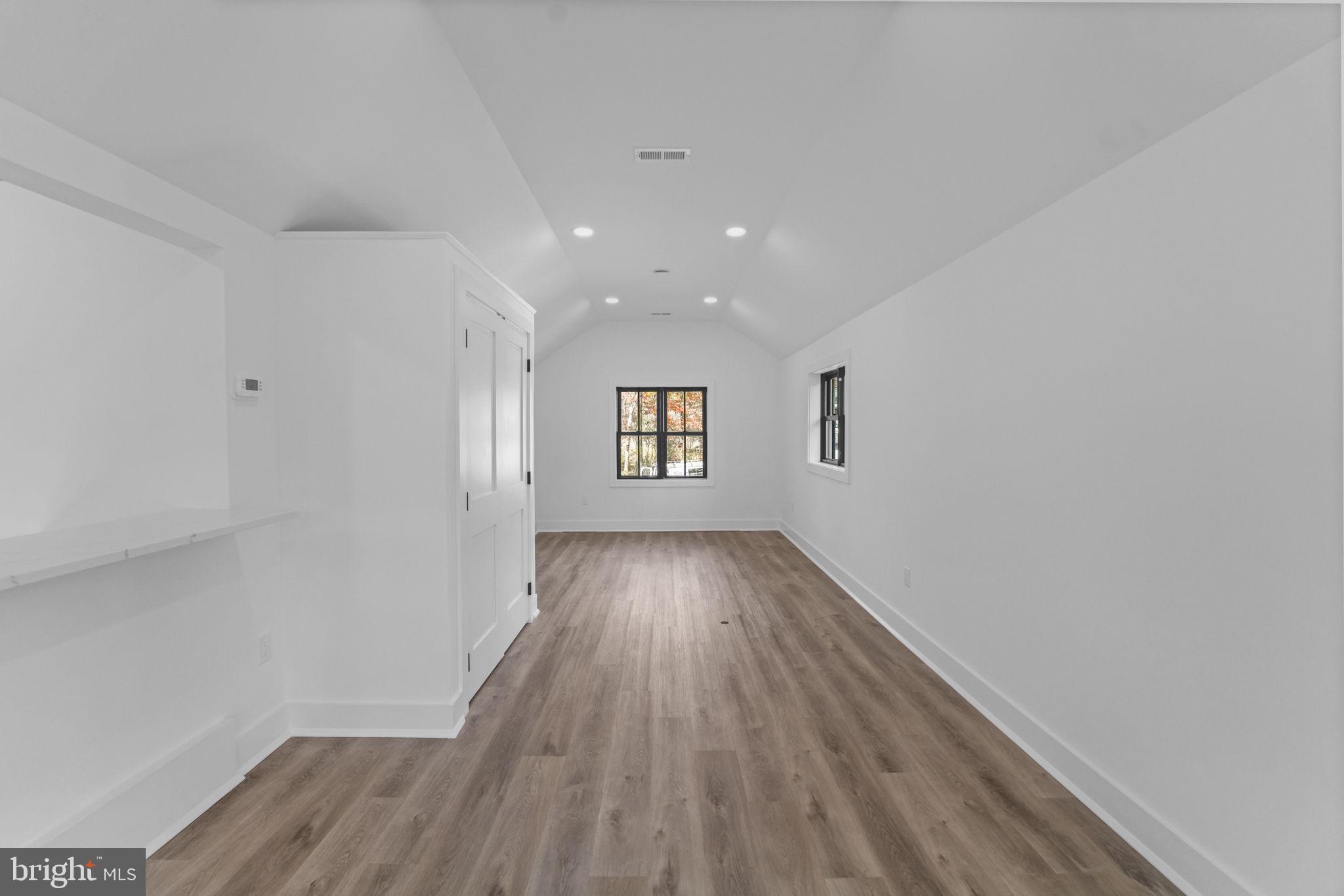 WESTERN - Residential