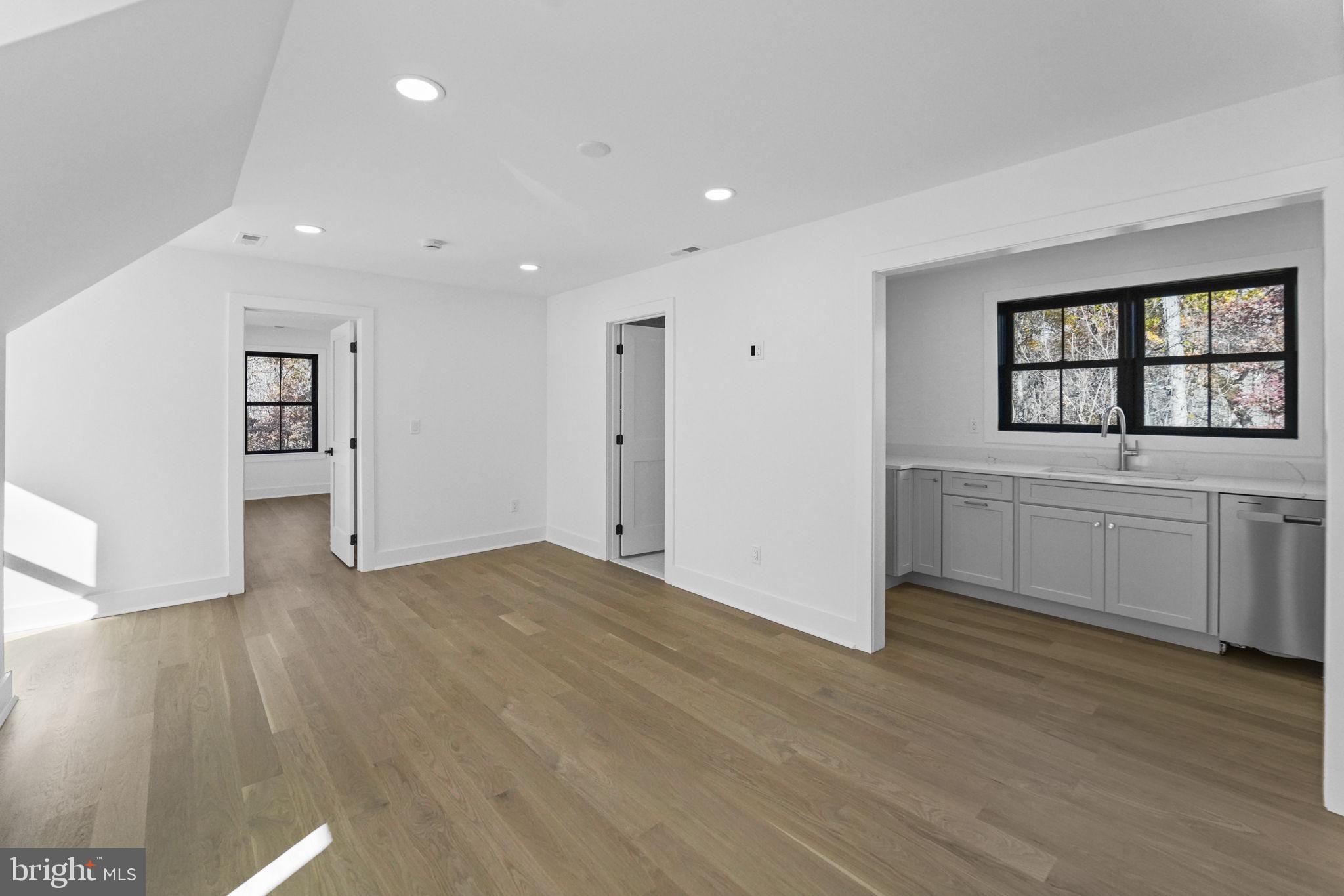 WESTERN - Residential