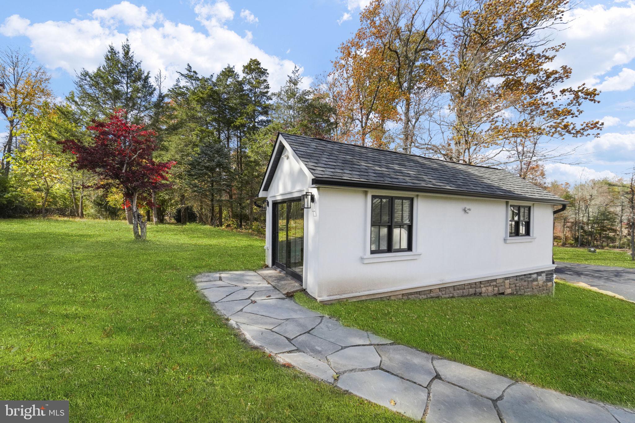 WESTERN - Residential