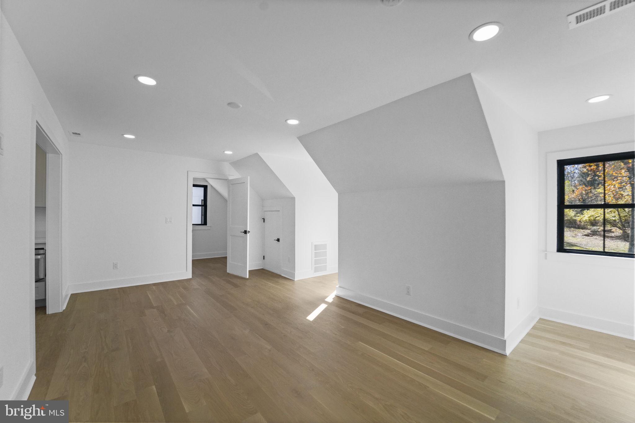 WESTERN - Residential