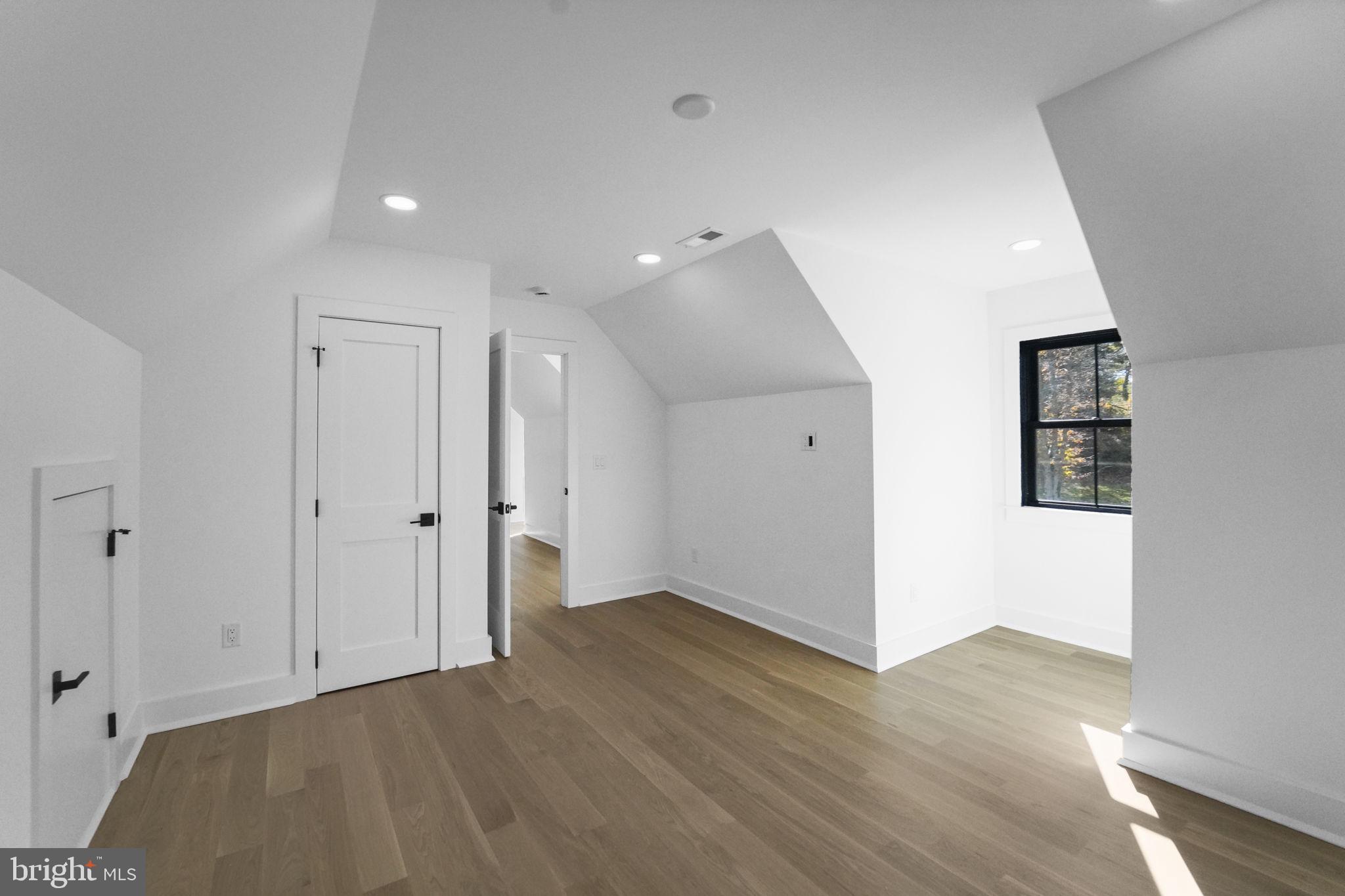 WESTERN - Residential