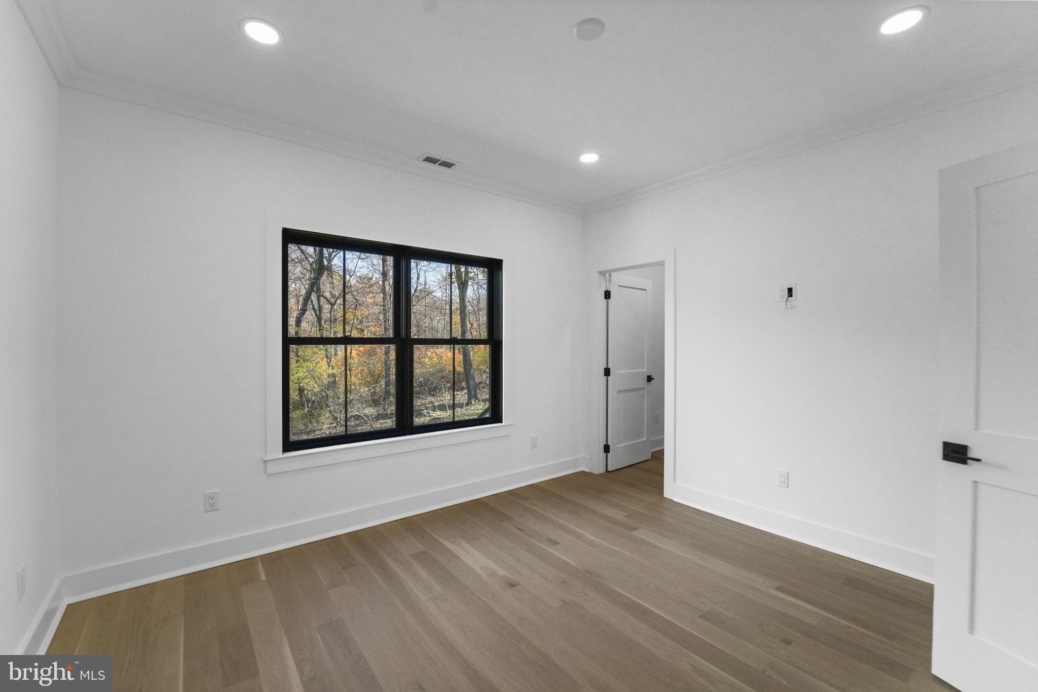 WESTERN - Residential