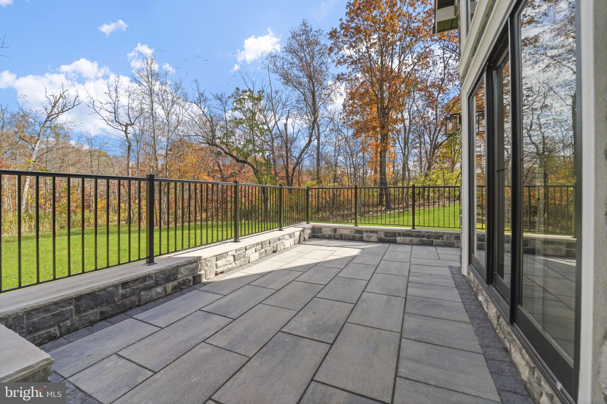 WESTERN - Residential