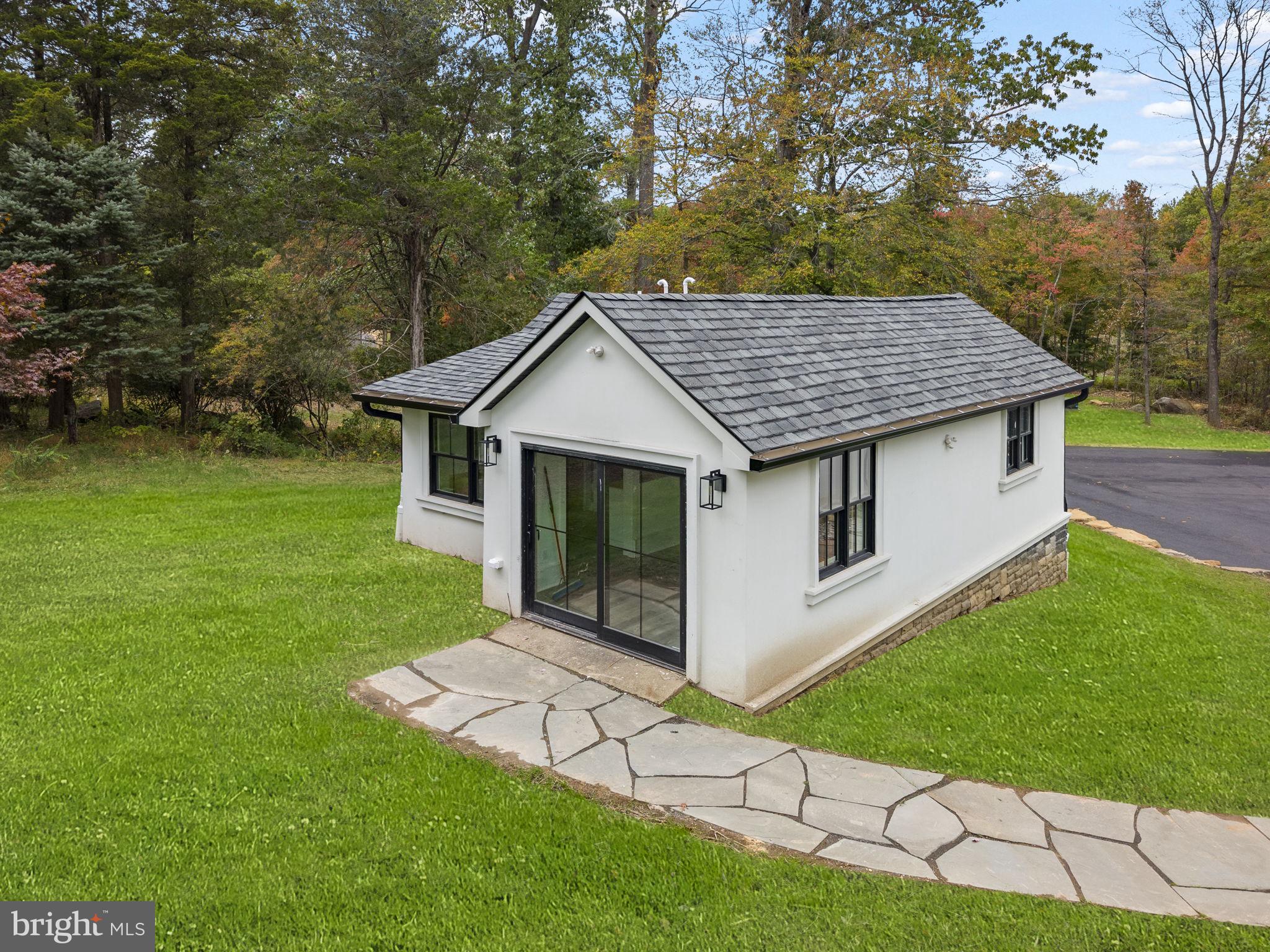 WESTERN - Residential