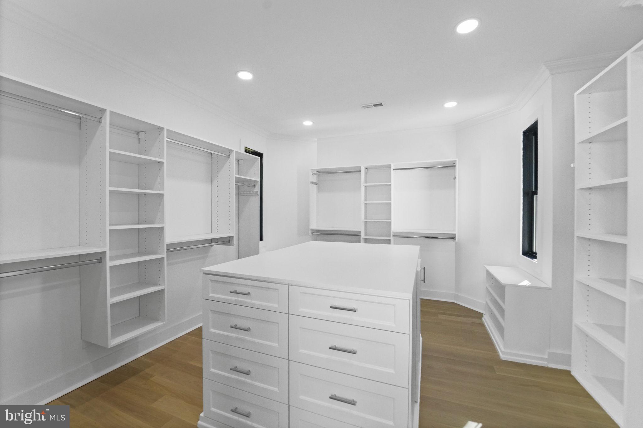 WESTERN - Residential