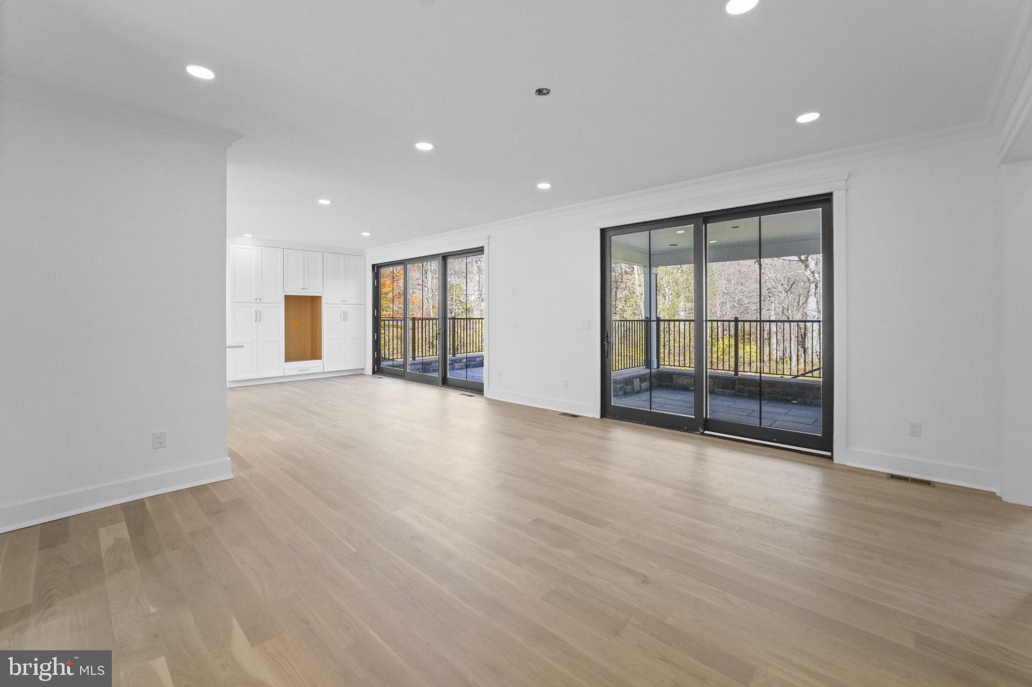 WESTERN - Residential