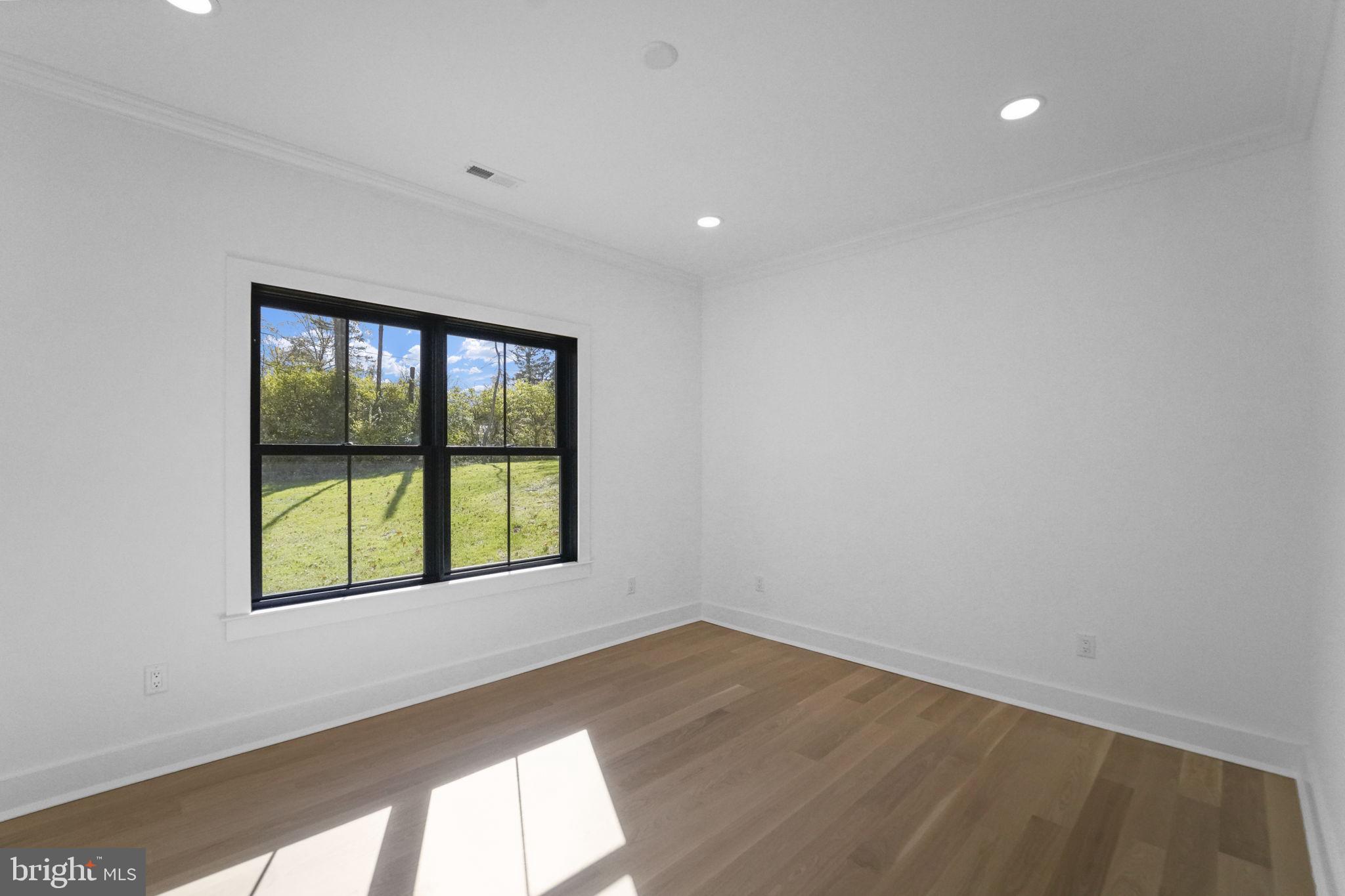 WESTERN - Residential