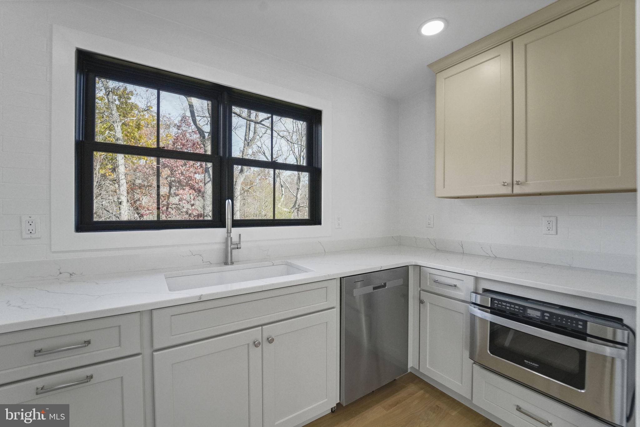 WESTERN - Residential