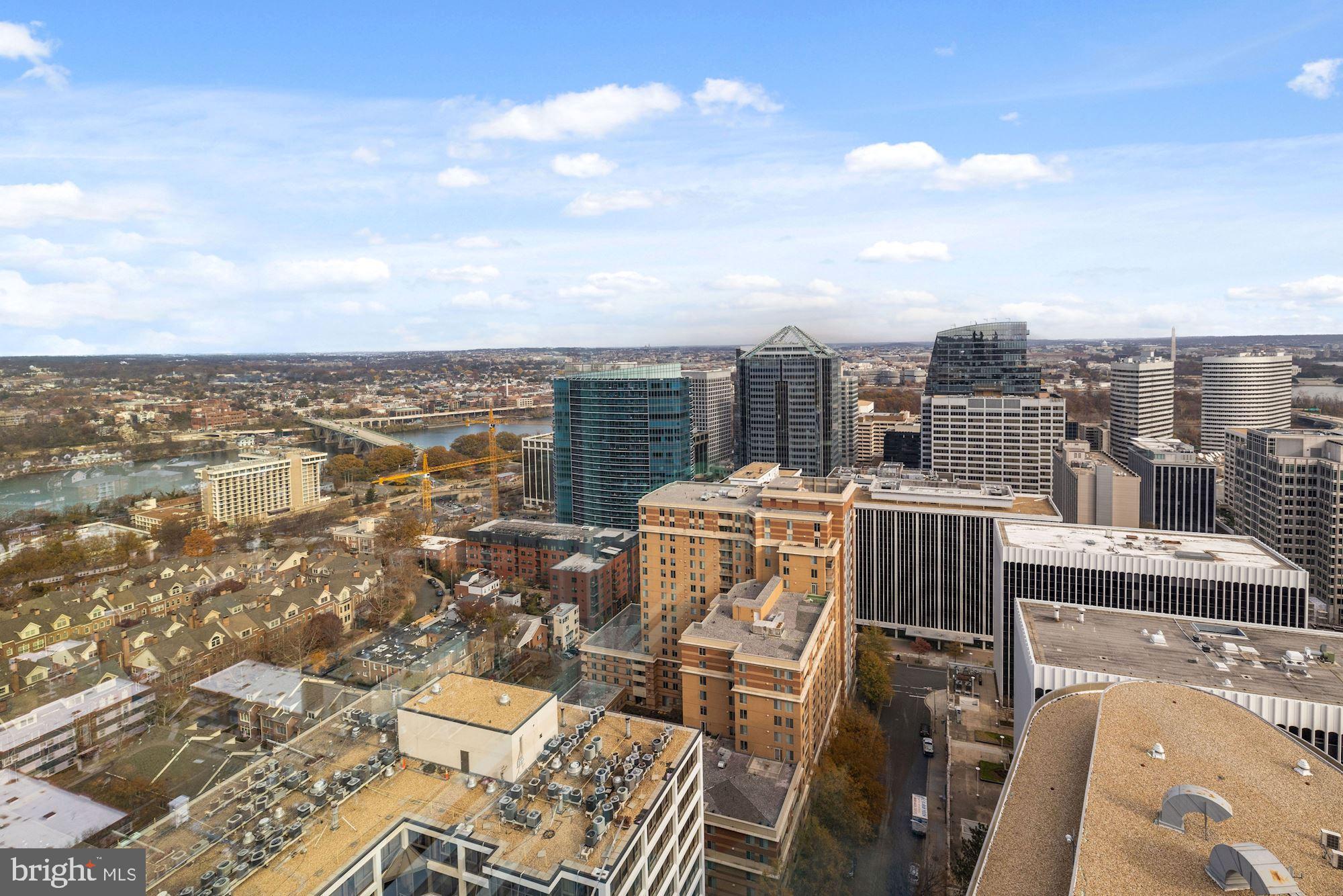 ROSSLYN - Residential