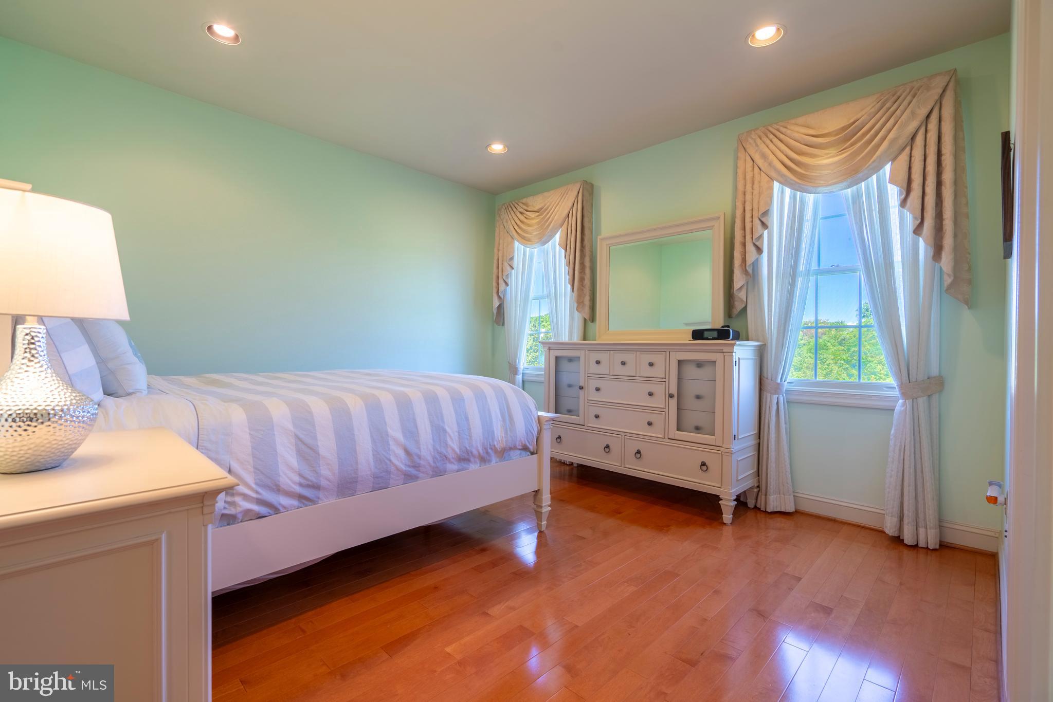 WINDLESTRAE - Residential