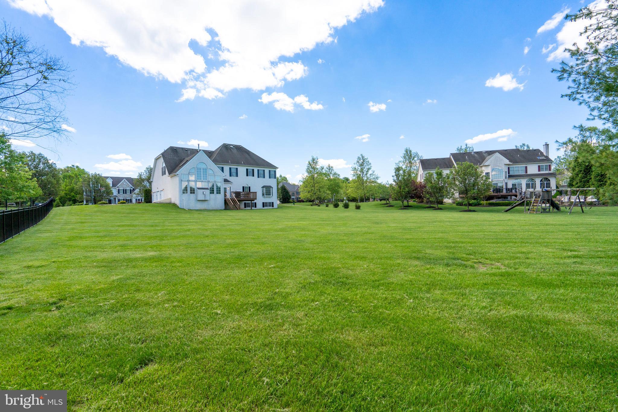 WINDLESTRAE - Residential