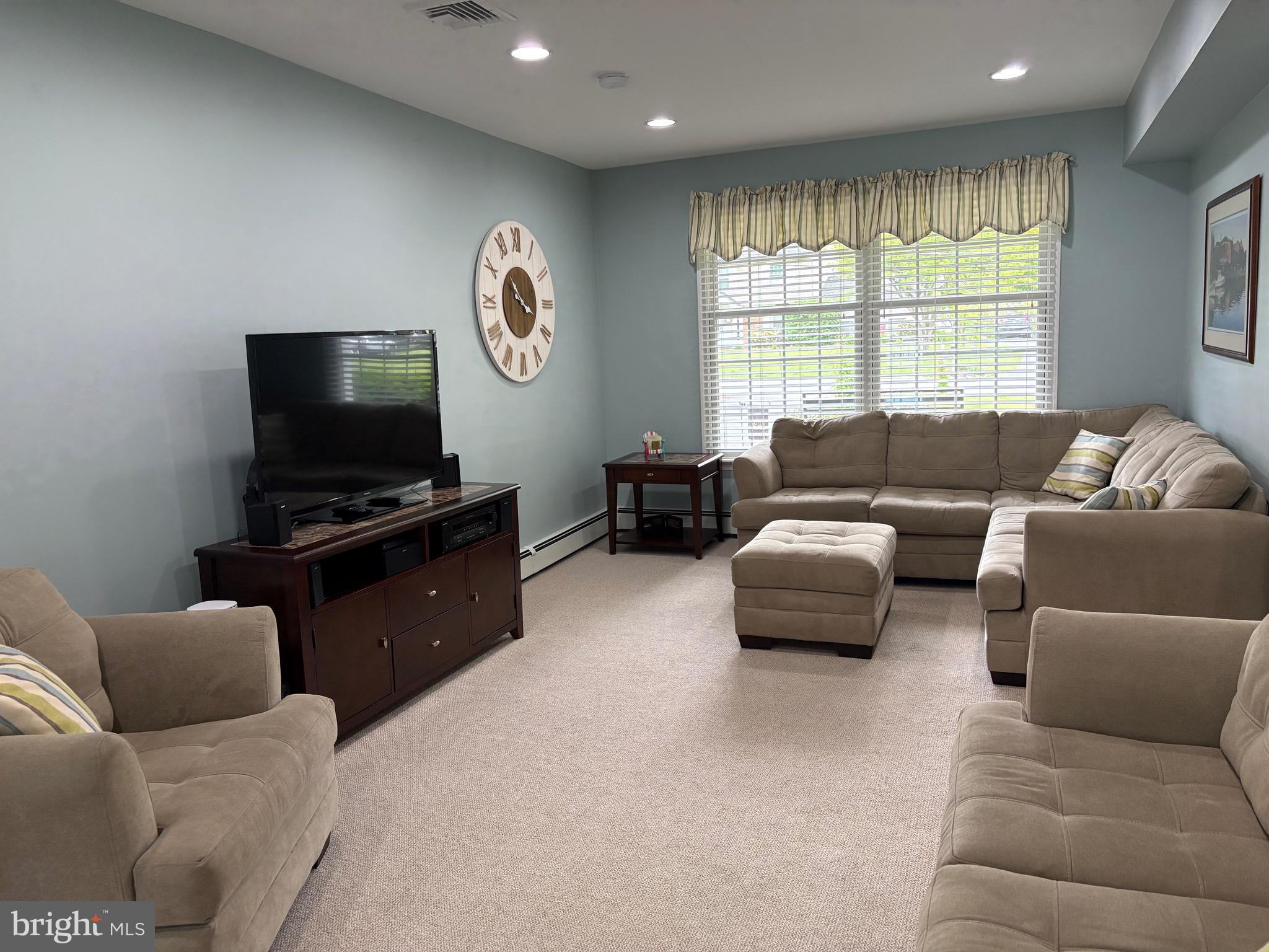WHITFORD HILLS - Residential