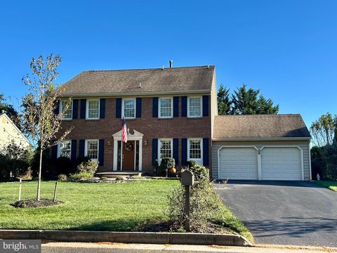 8 PERIWINKLE PLACE NEWTOWN PA 18940