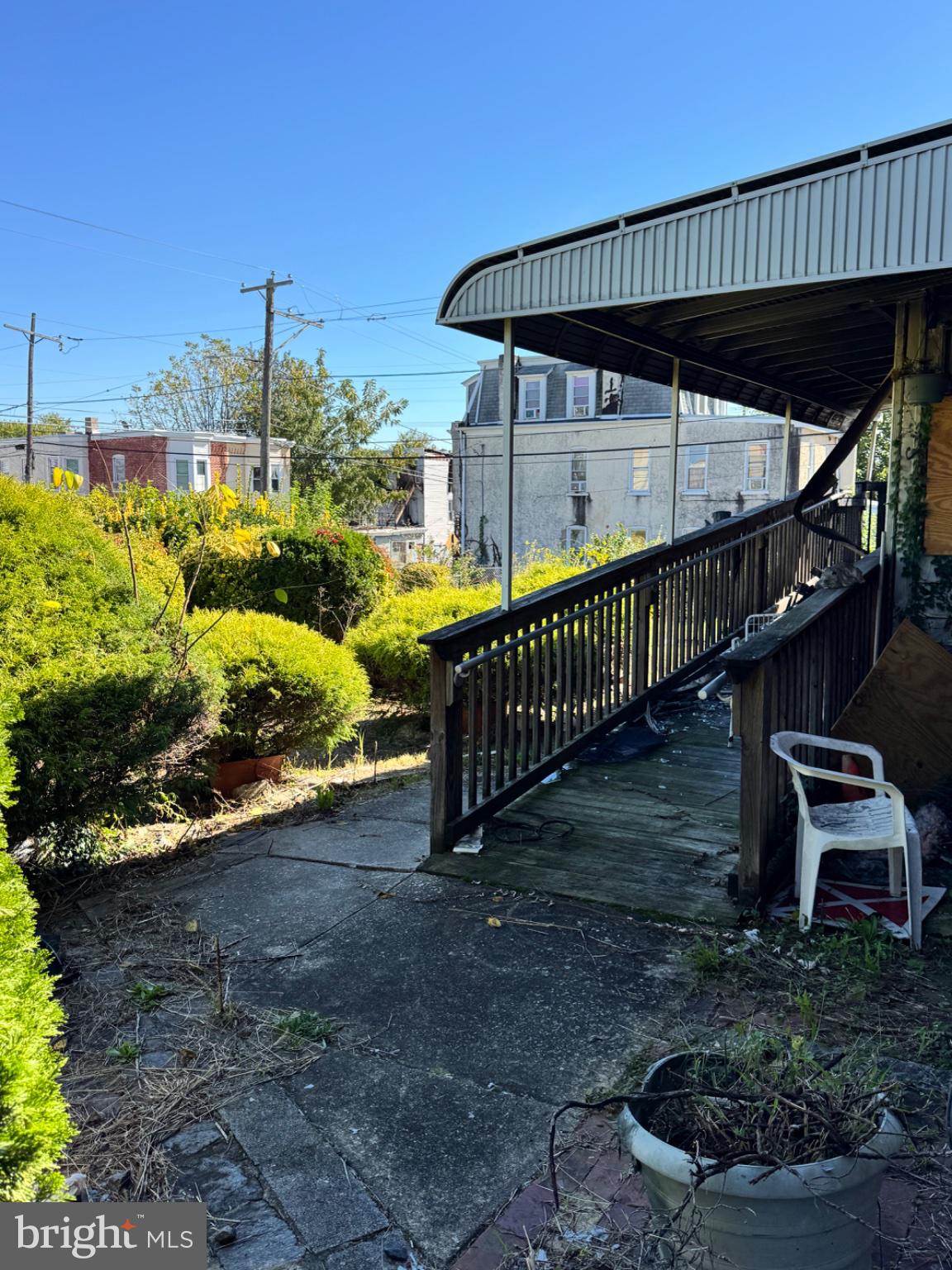 707 W 7TH STREET