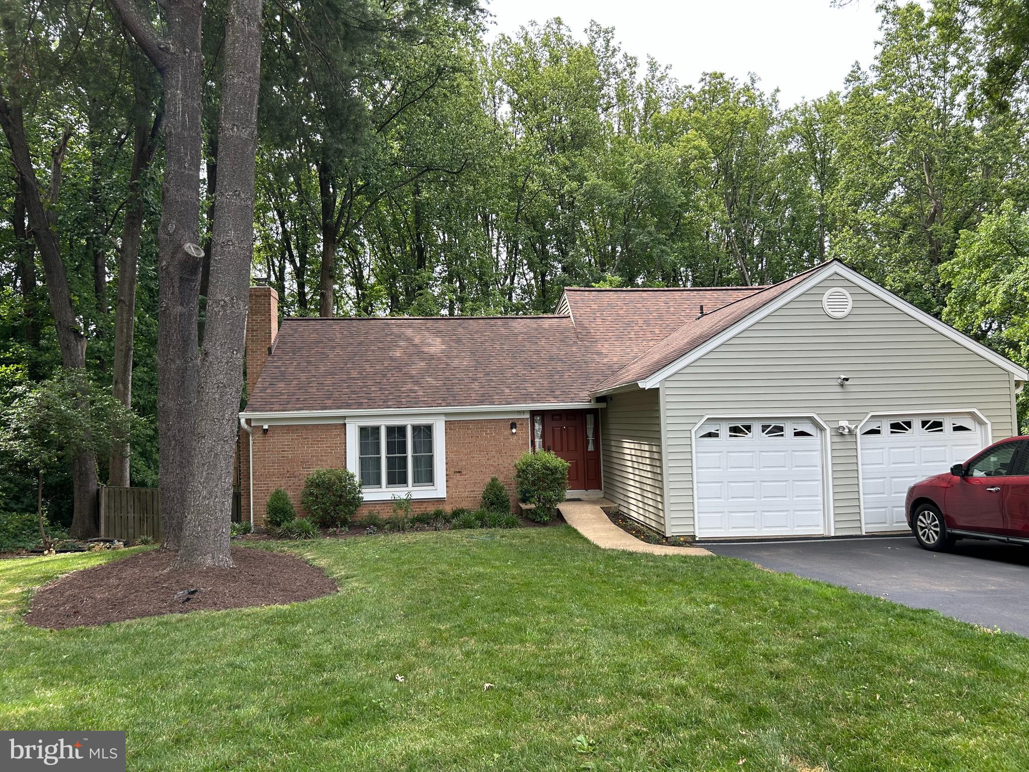9519 HEATHWOOD COURT