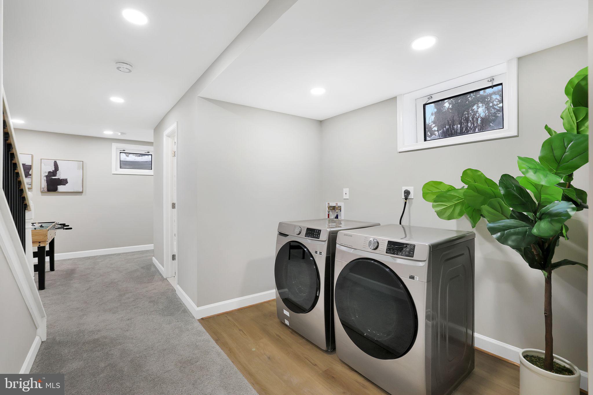 INDIAN SPRING HILLS - Residential