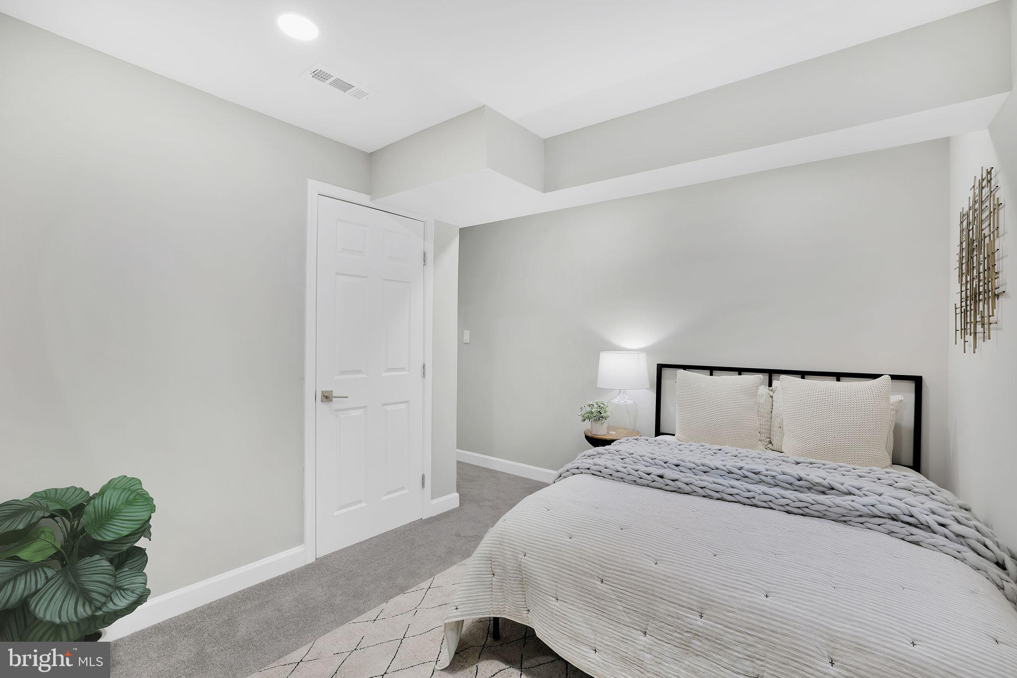 INDIAN SPRING HILLS - Residential