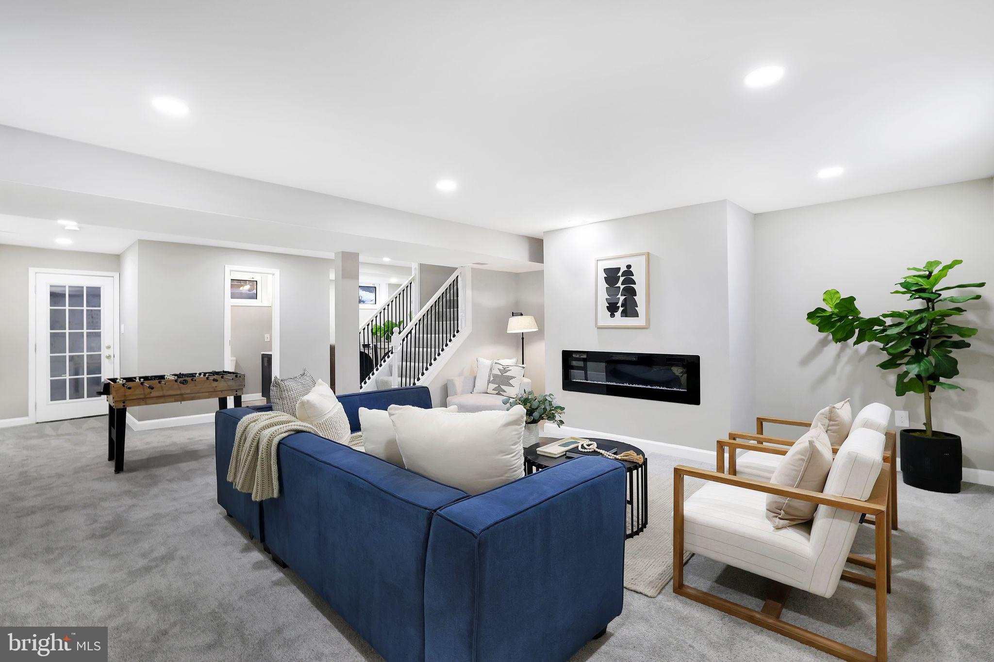 INDIAN SPRING HILLS - Residential