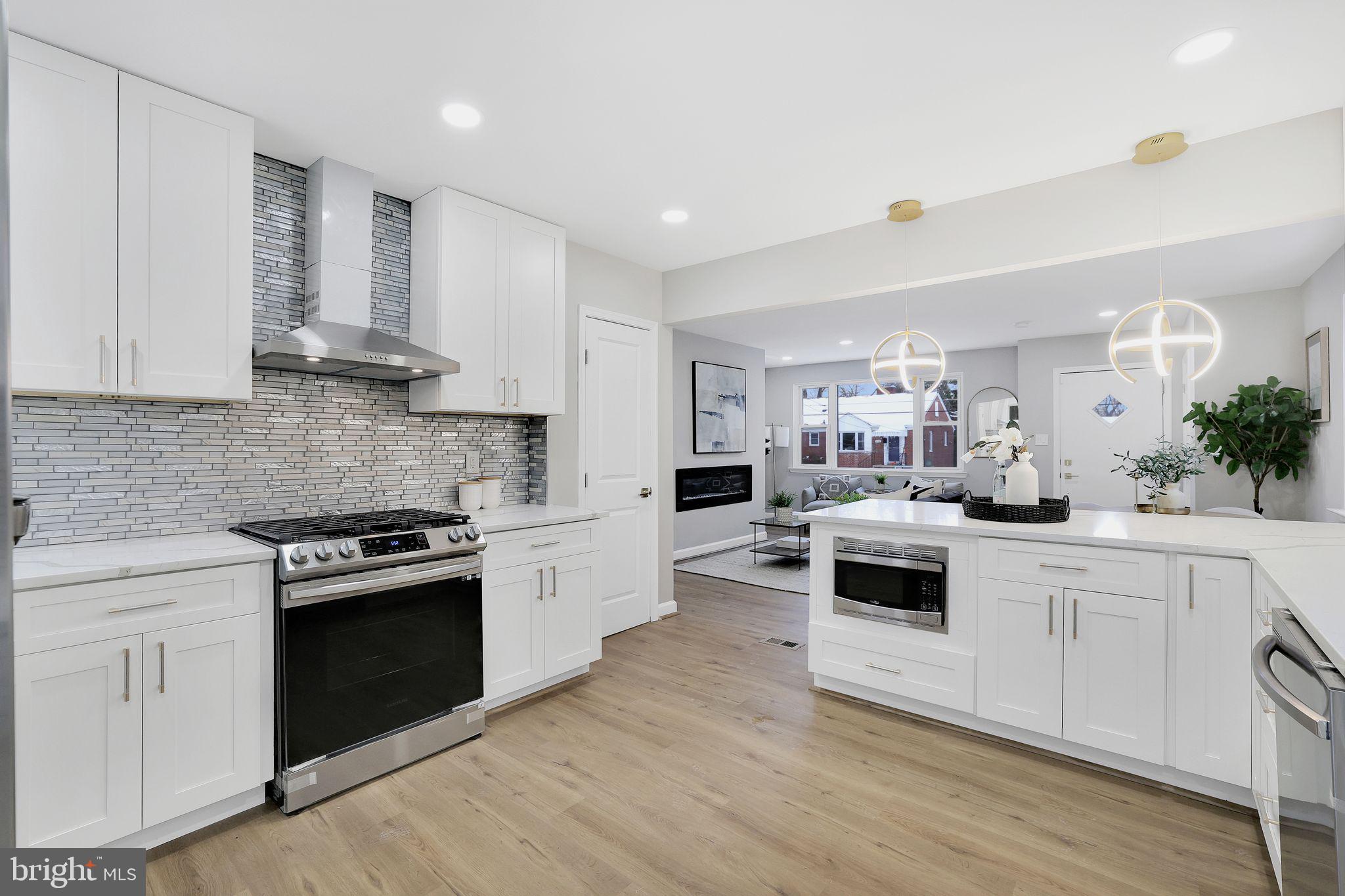 INDIAN SPRING HILLS - Residential