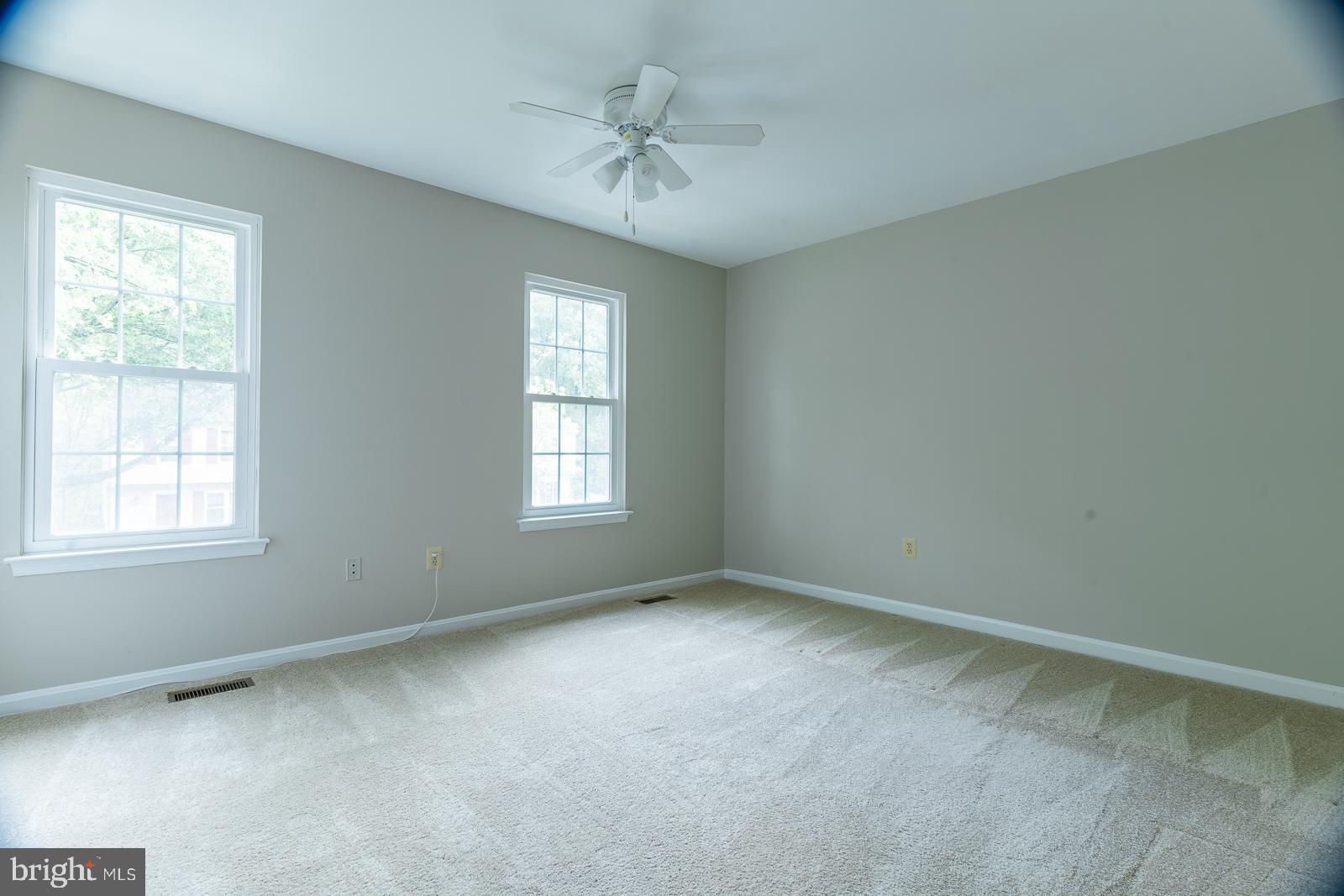 MILLS FARM - Residential