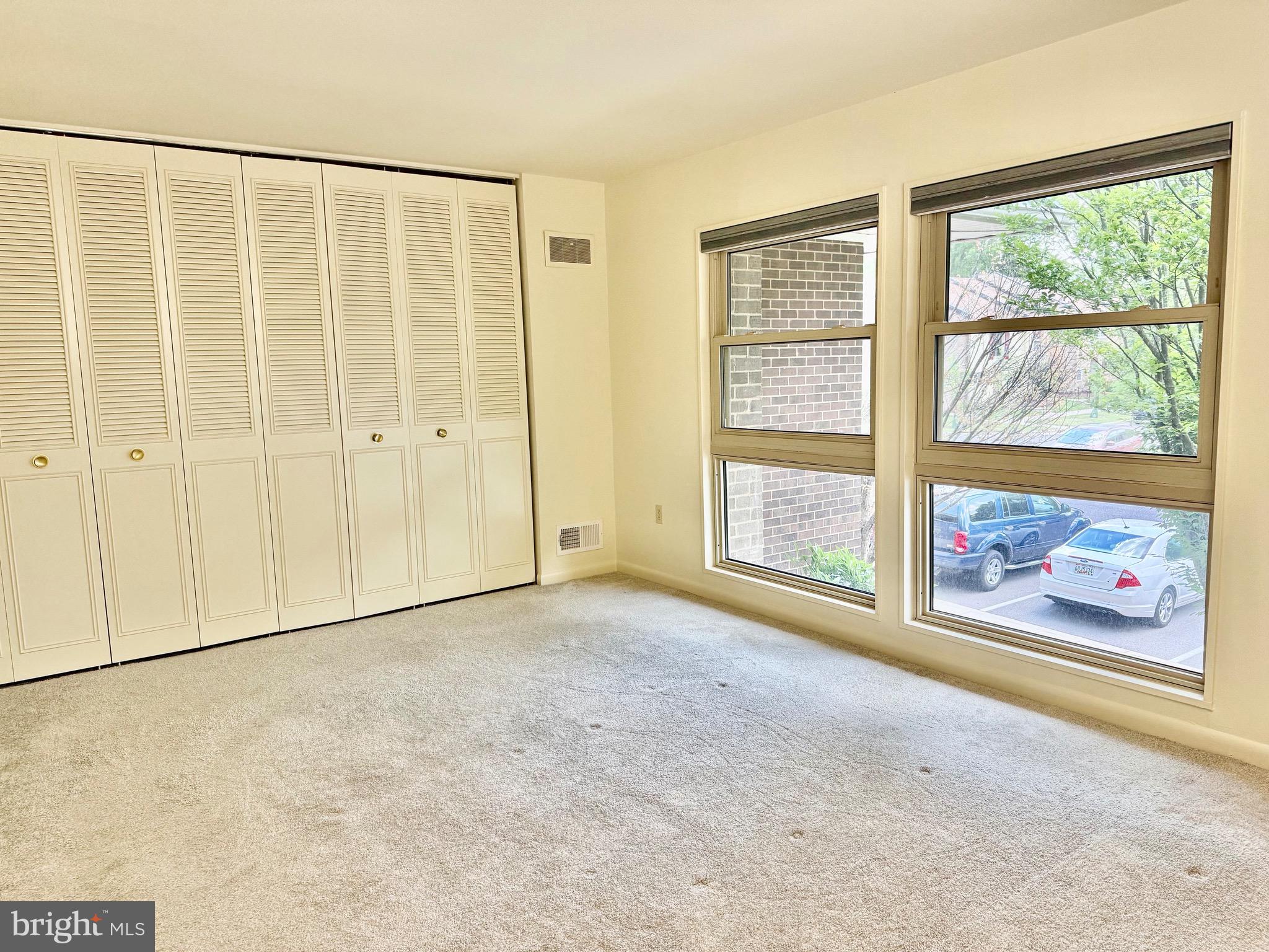 LEISURE WORLD - Residential