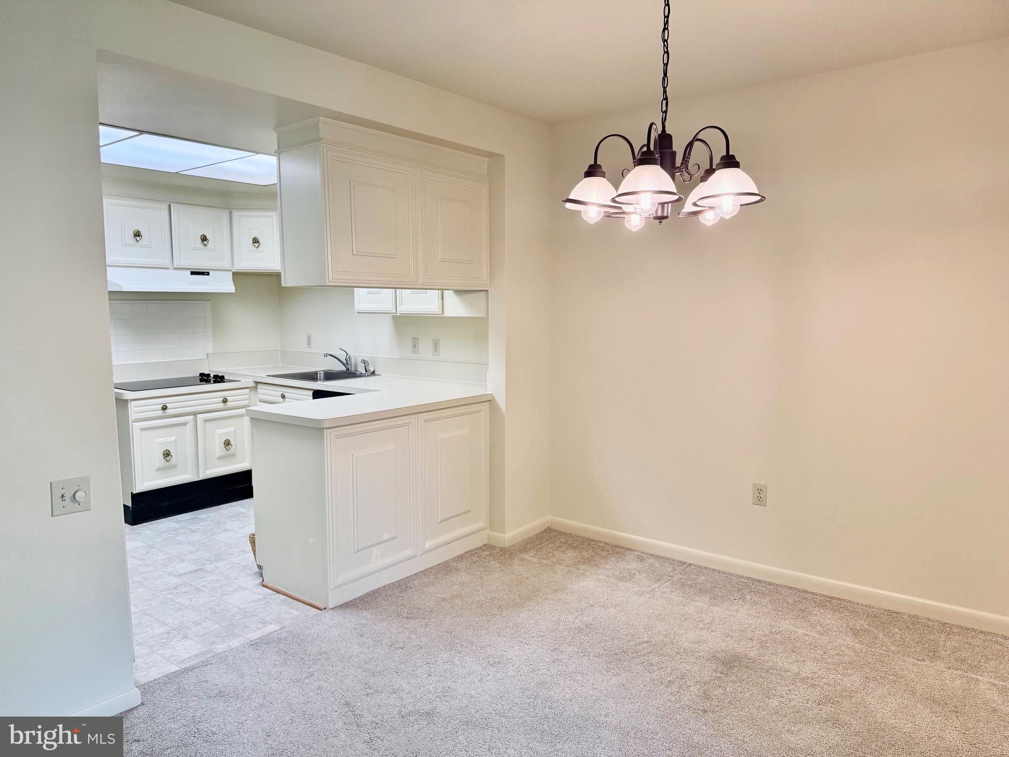 LEISURE WORLD - Residential