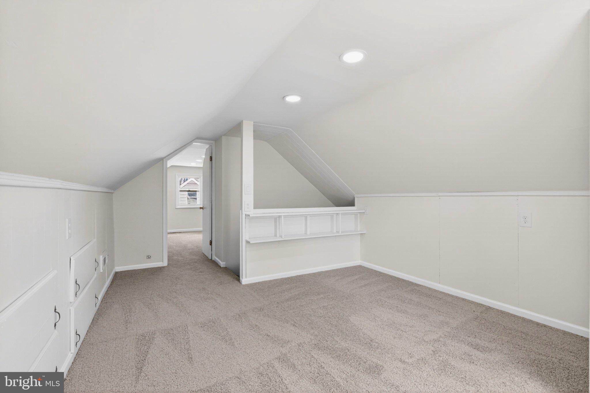 DELBROOK - Residential