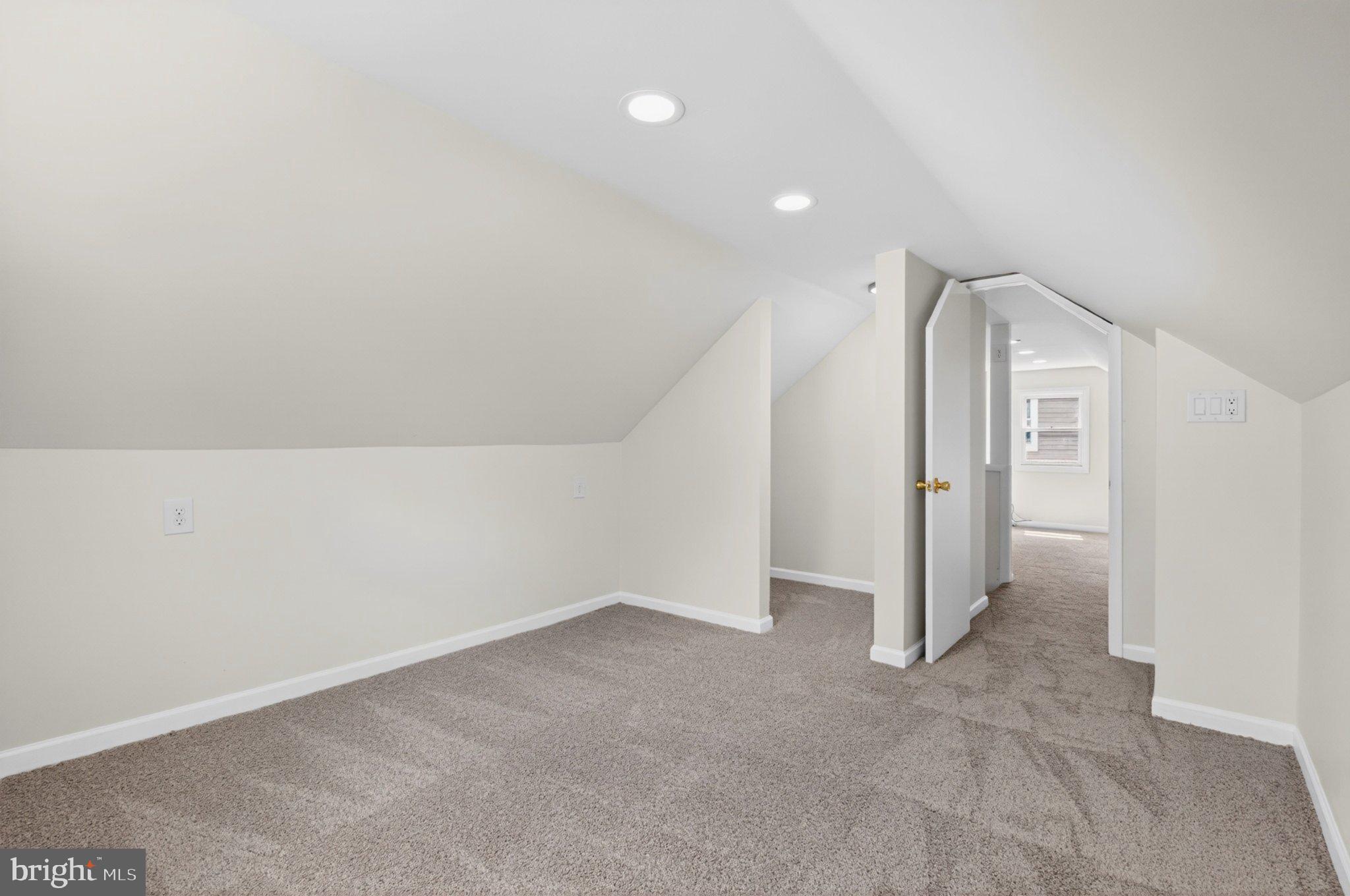 DELBROOK - Residential