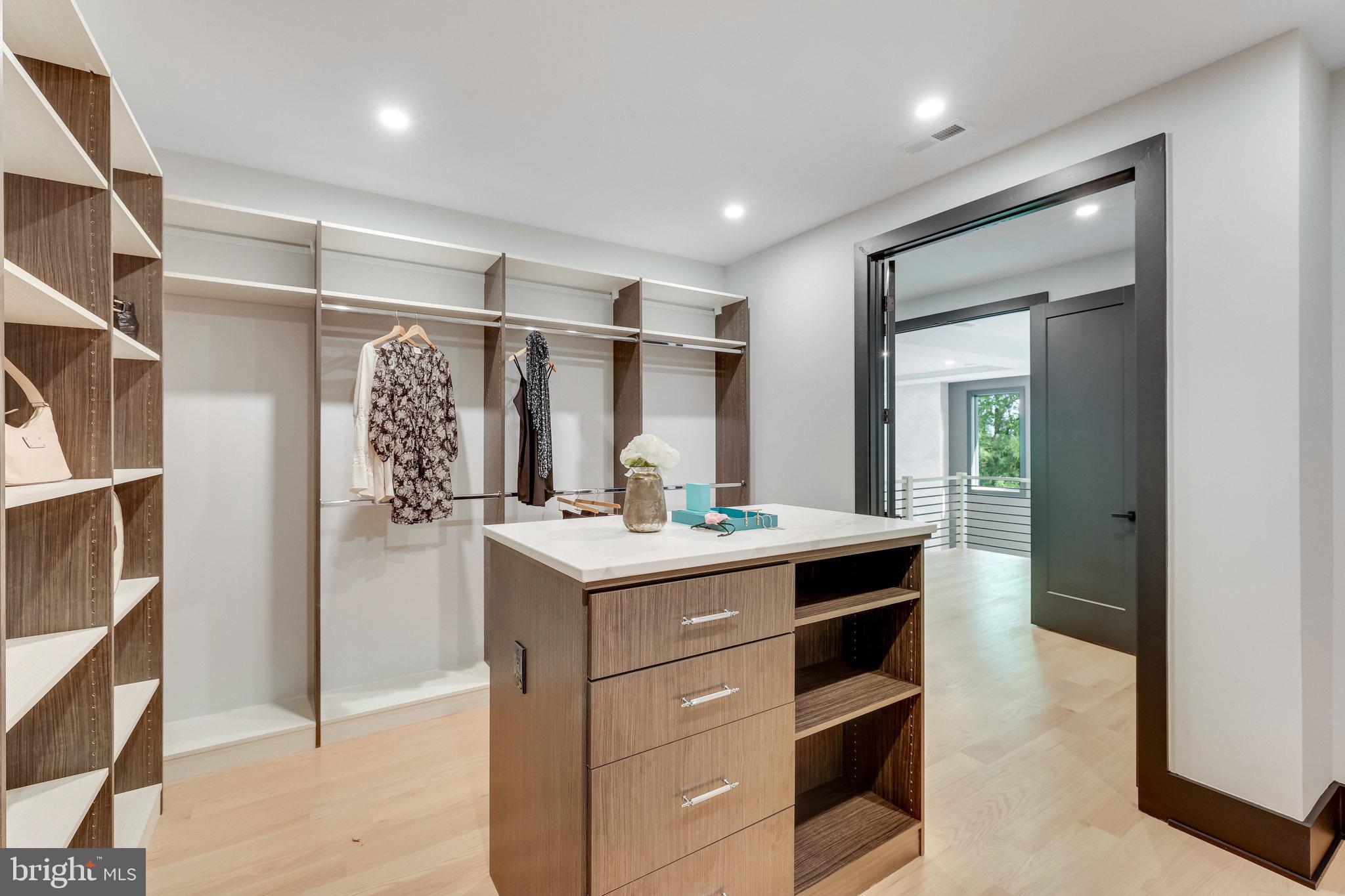 CHESTERBROOK - Residential