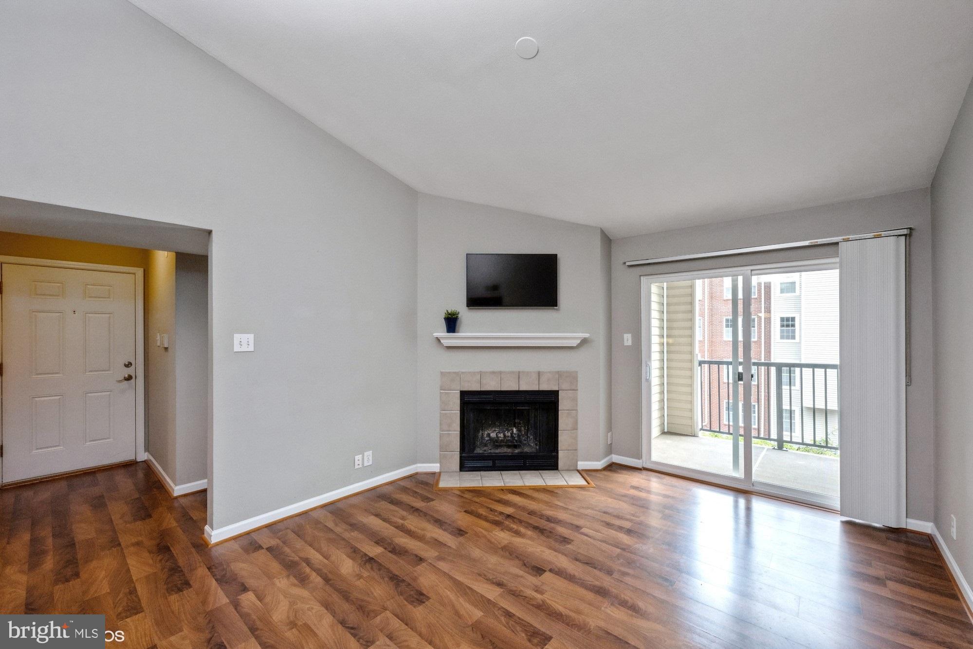 POINTE AT PARK CENTER - Residential