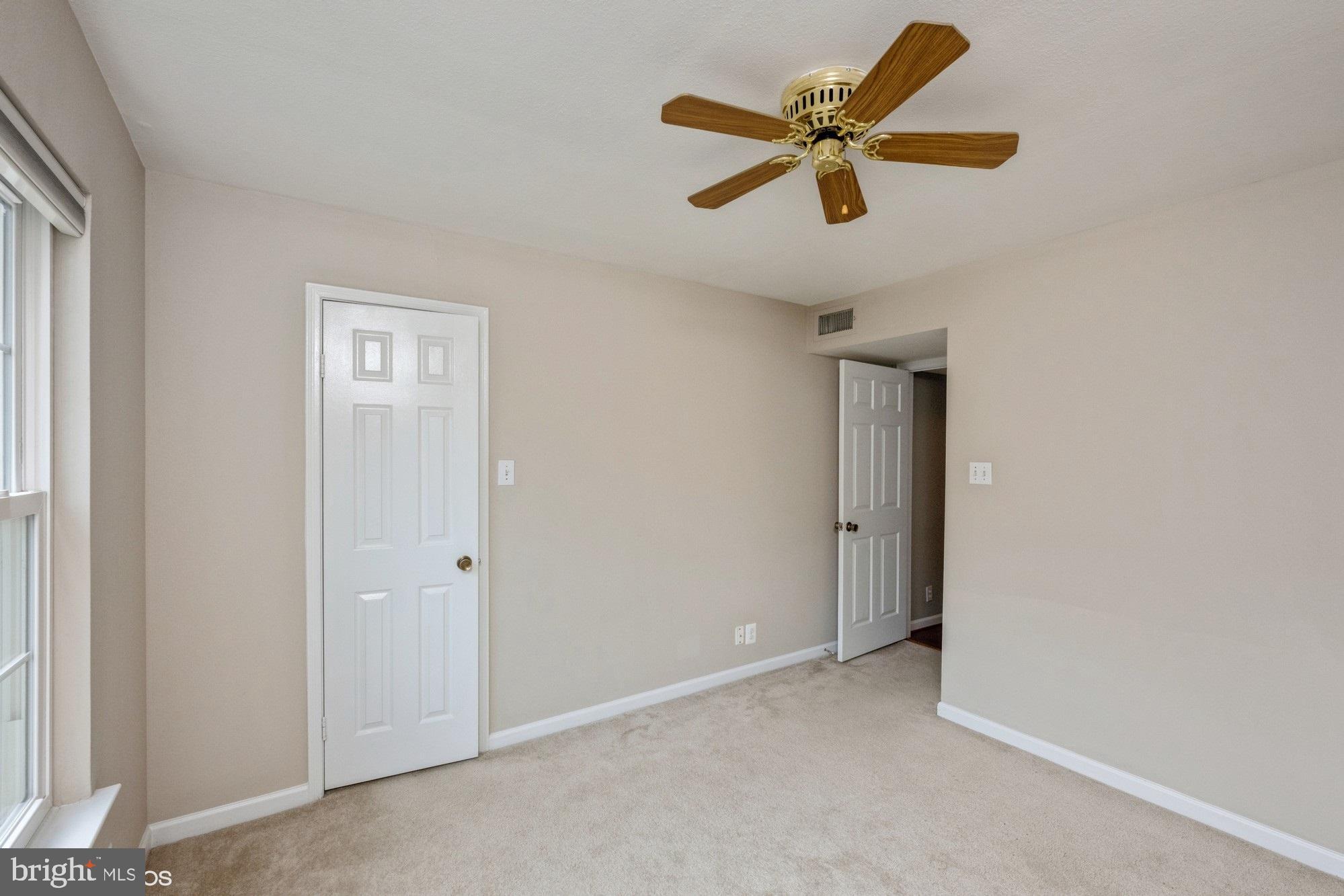 POINTE AT PARK CENTER - Residential