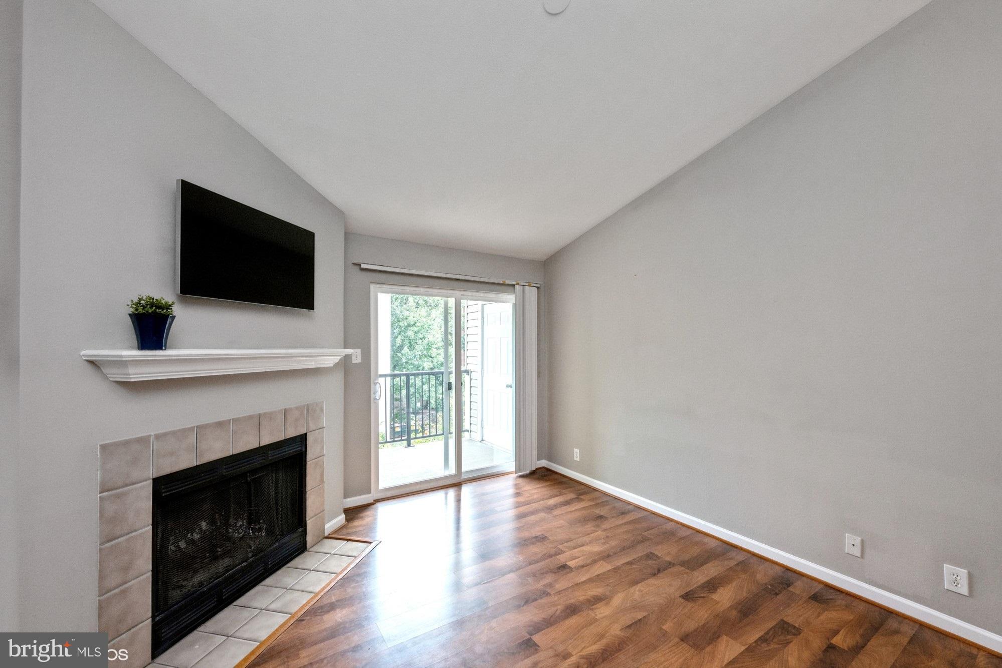 POINTE AT PARK CENTER - Residential