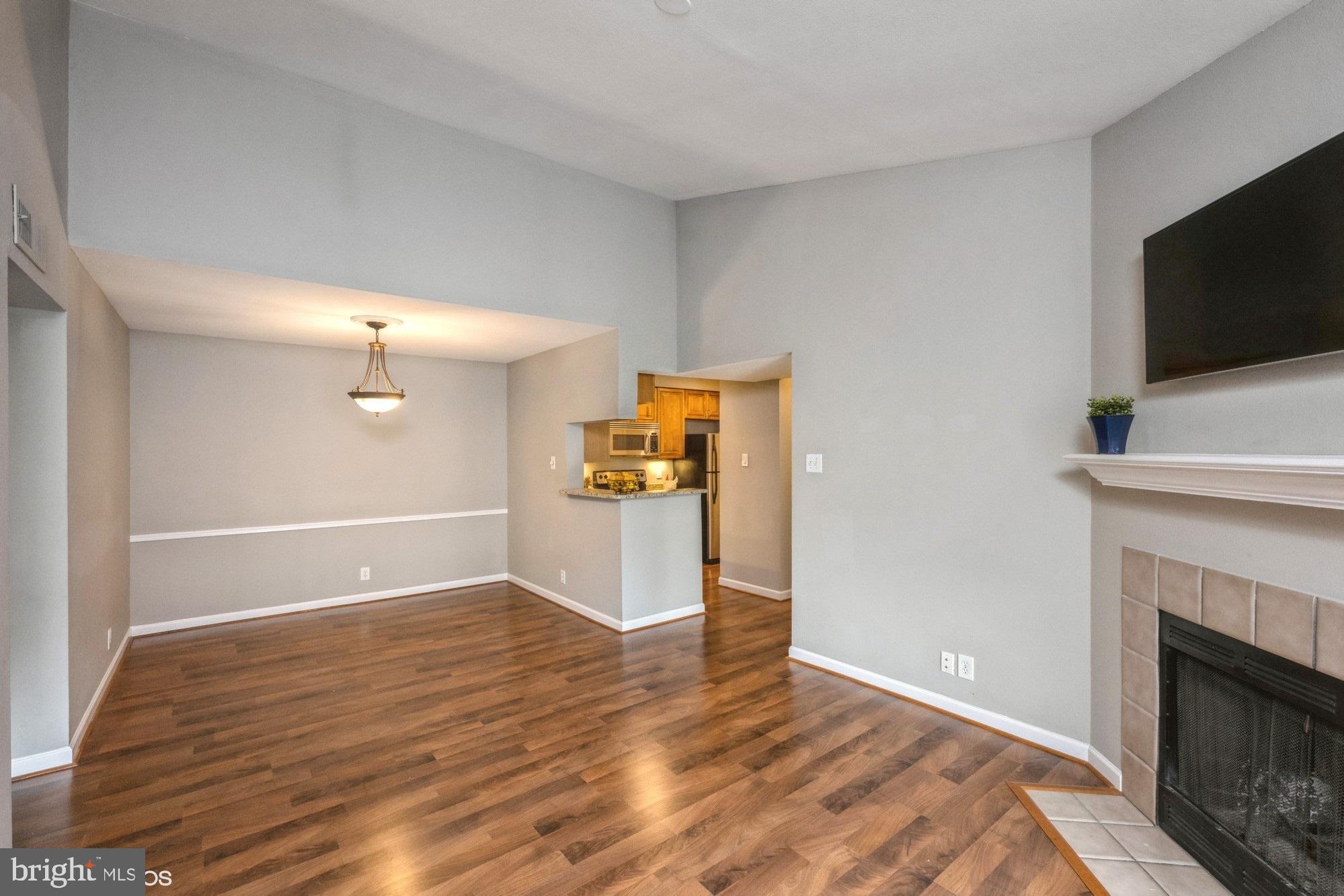 POINTE AT PARK CENTER - Residential