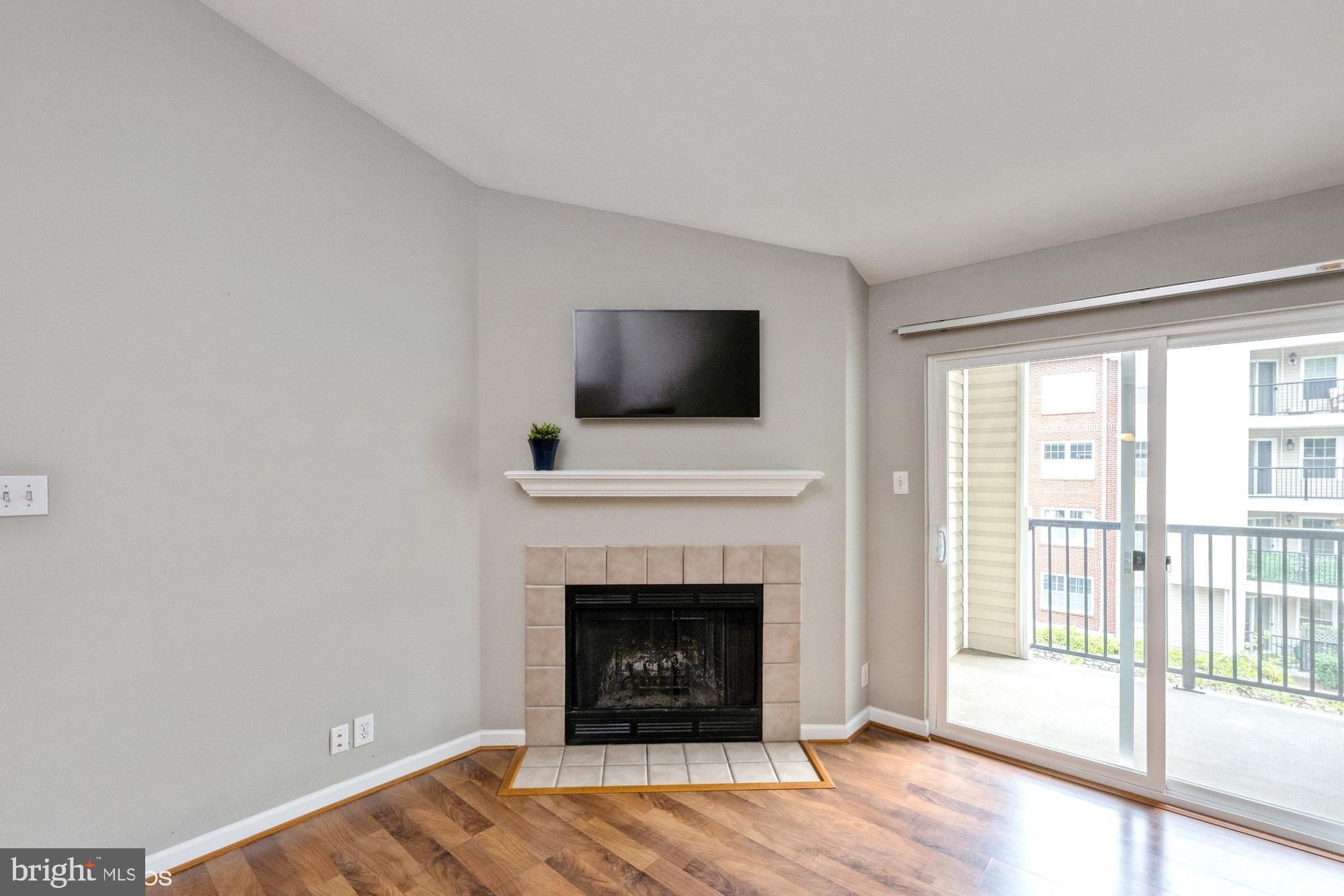 POINTE AT PARK CENTER - Residential