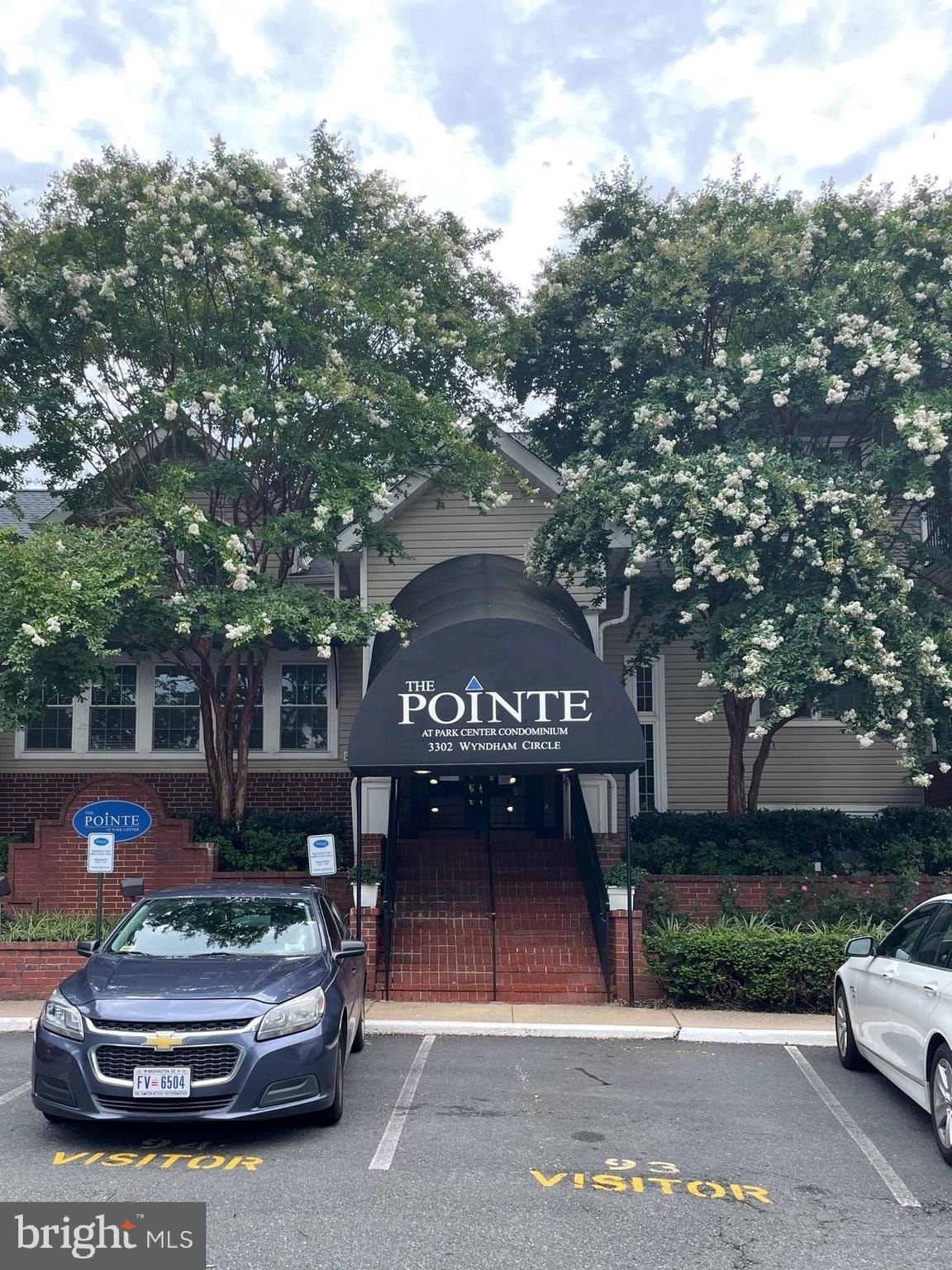 POINTE AT PARK CENTER - Residential