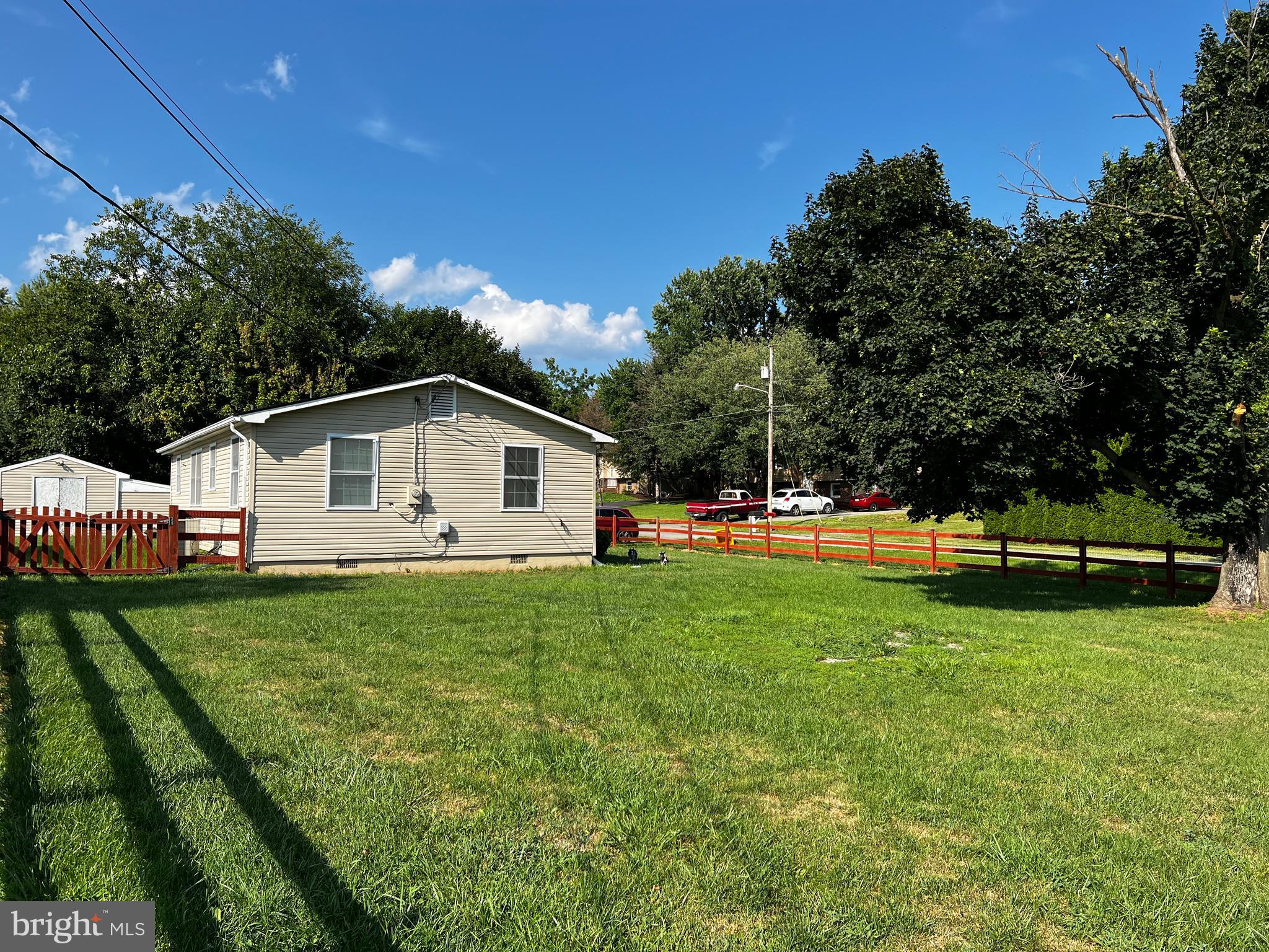 WALNUT GROVE - Residential