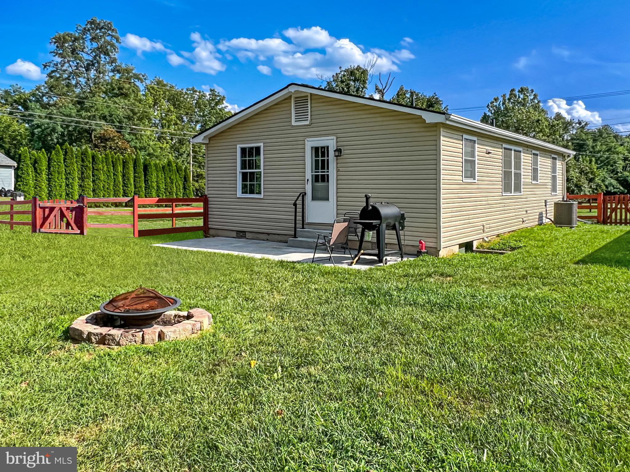 WALNUT GROVE - Residential