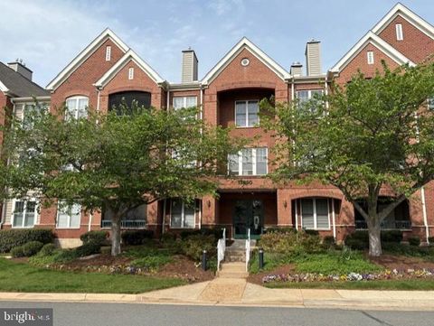 13890 CHELMSFORD DRIVE 313 GAINESVILLE VA 20155